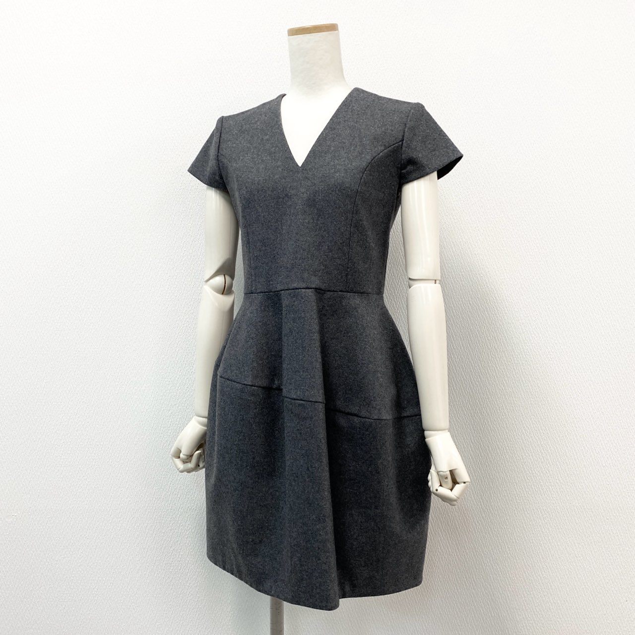 Yokochan 38 Vネックバルーンワンピース 【公式通販】 Yokochan 38 Vネックバルーンワンピース 【公式通販】