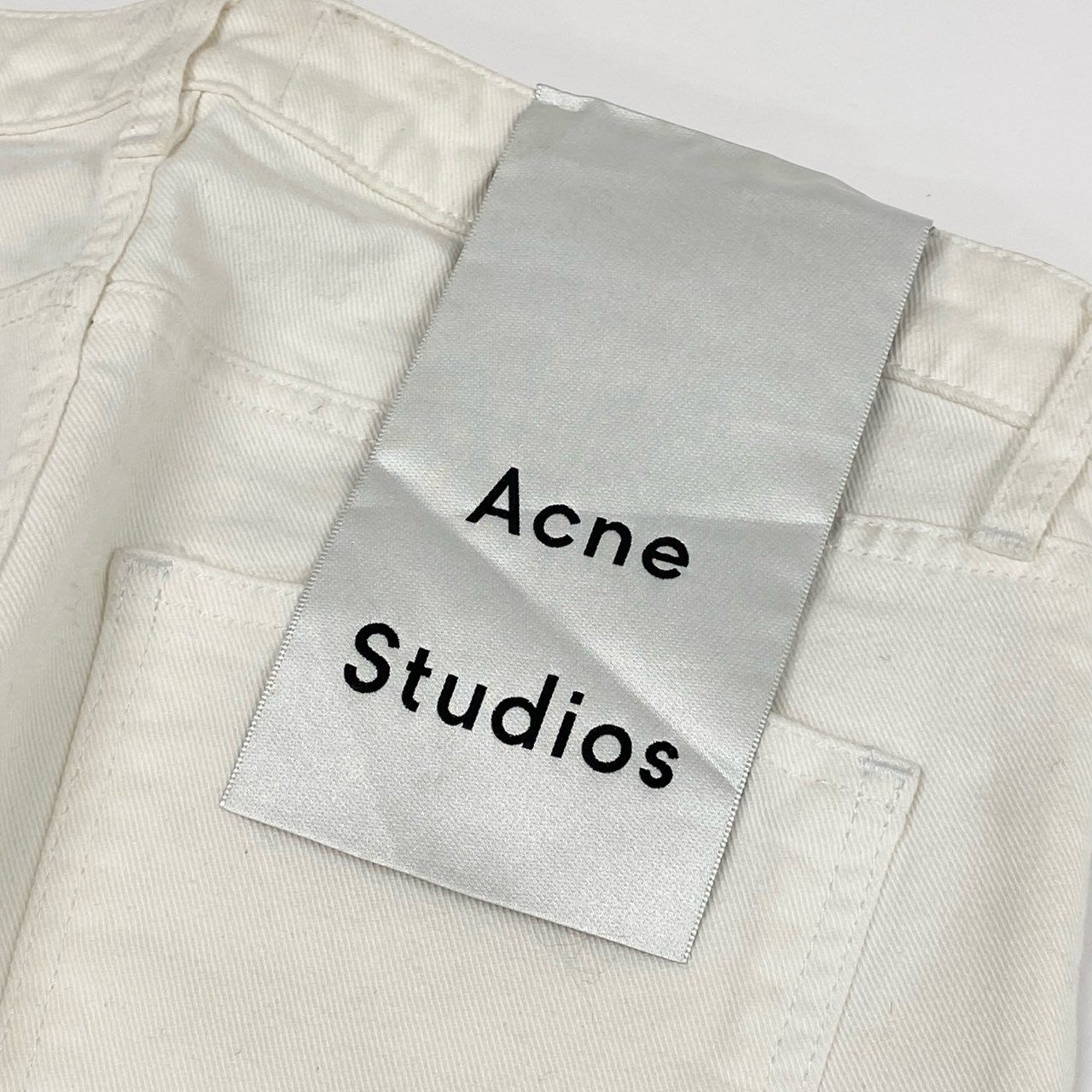 51f3 Acne Studios アクネ ストゥディオス Row White ストレッチ ホワイトデニムパンツ 27 ホワイト タグ付き ジーンズ パンツ
