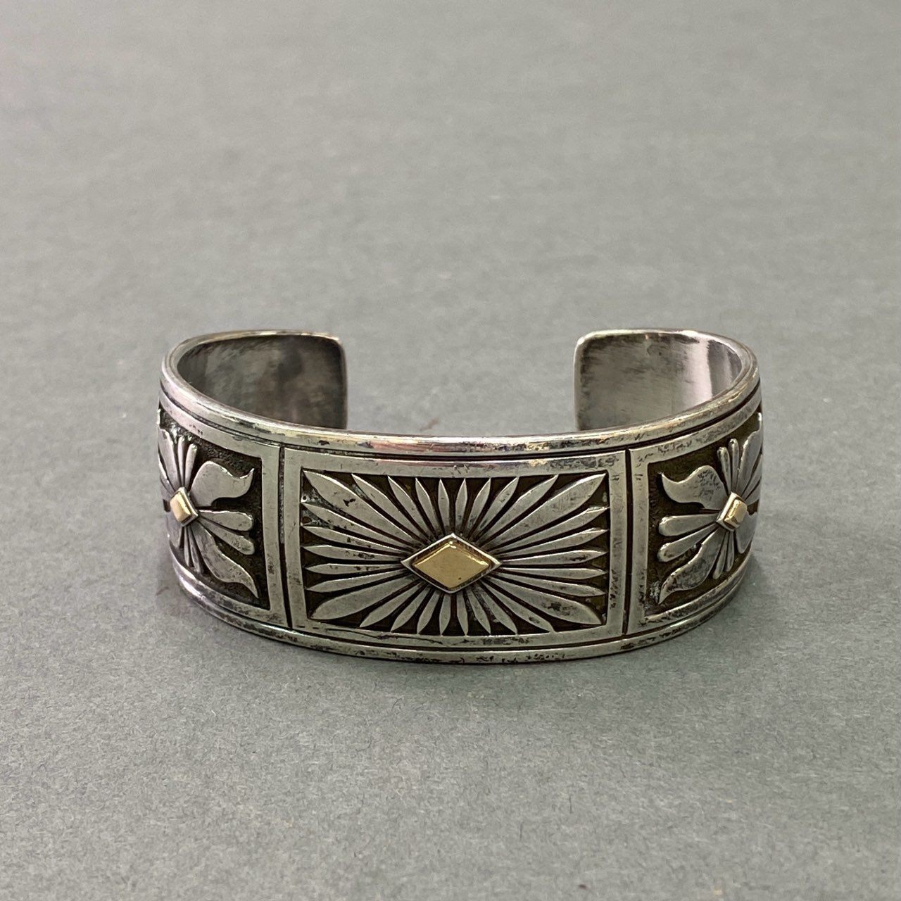 c21 Howard Nelson ハワードネルソン ナバホ族 バングル サンバースト 14k 3p STERLING SILVER シルバー