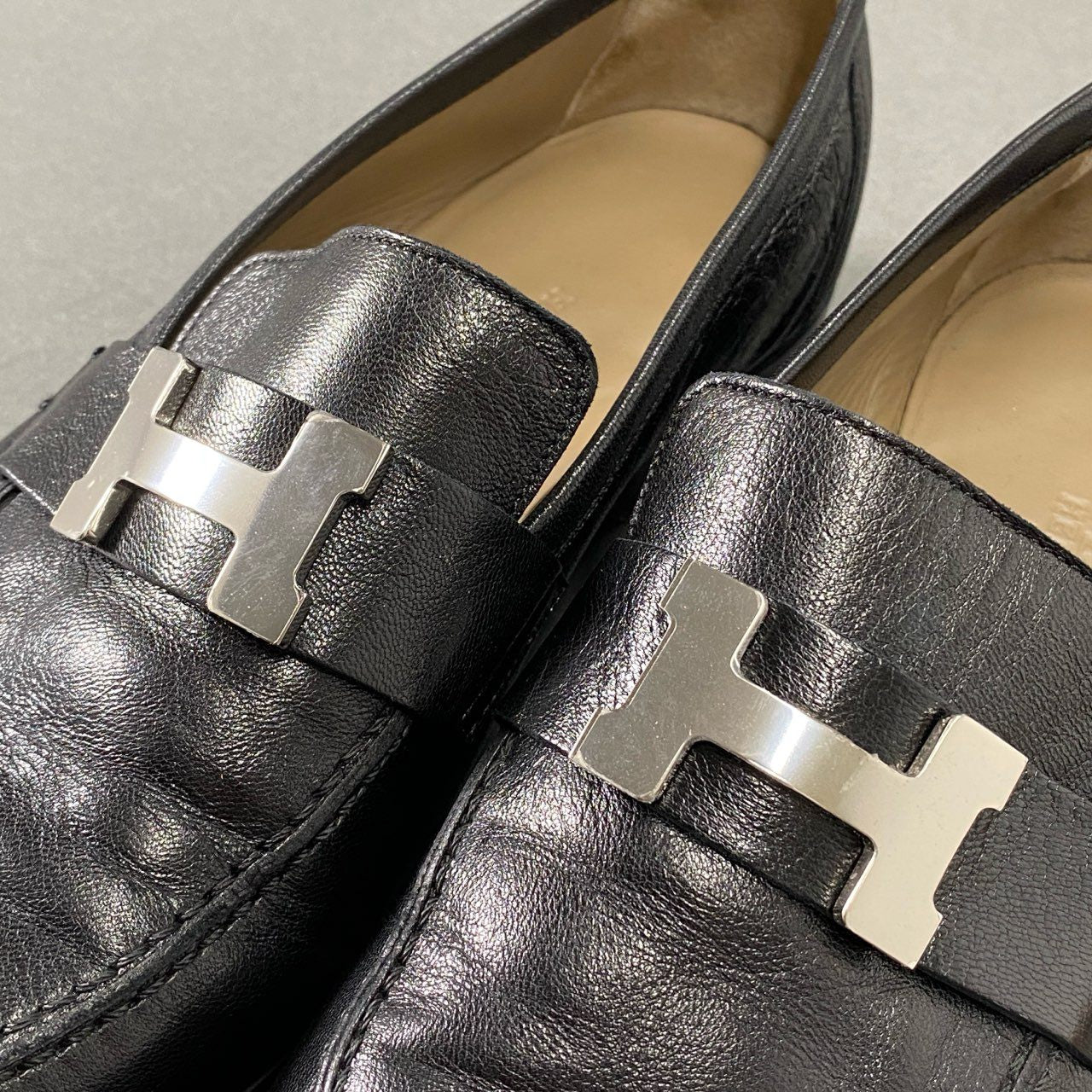 3i27 HERMES エルメス モカシンパリ Hロゴ 金具 ローファー スリッポン シューズ コンスタンス 40 ブラック レザー