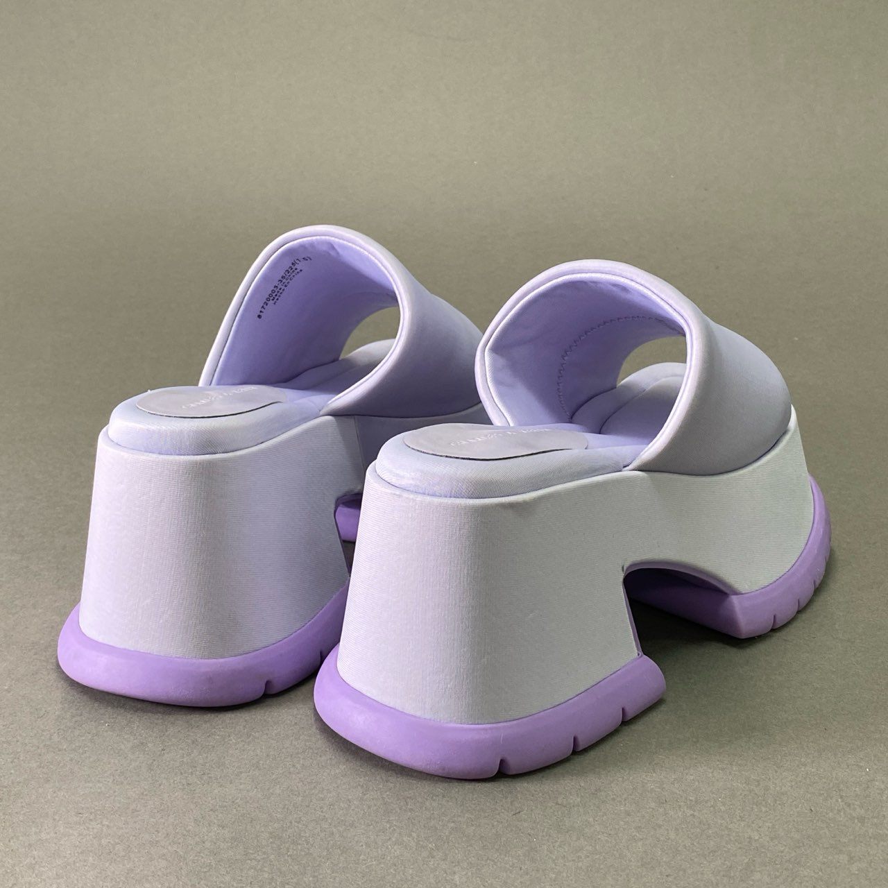 3d22 CHARLES&KEITH チャールズアンドキース LILAC プラットフォームサンダル 22.5cm ラベンダー パープル 厚底 シューズ 夏 箱付き