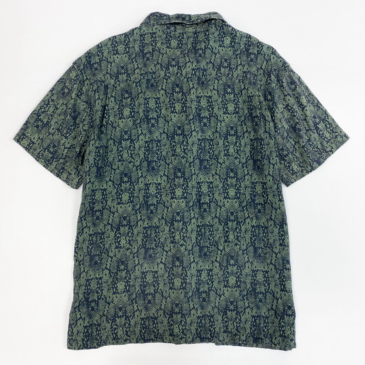 32j3 STUSSY ステューシー ロゴタグ パイソン柄 半袖シャツ オープンカラー 開襟 Sサイズ グリーン レーヨン メンズo07t