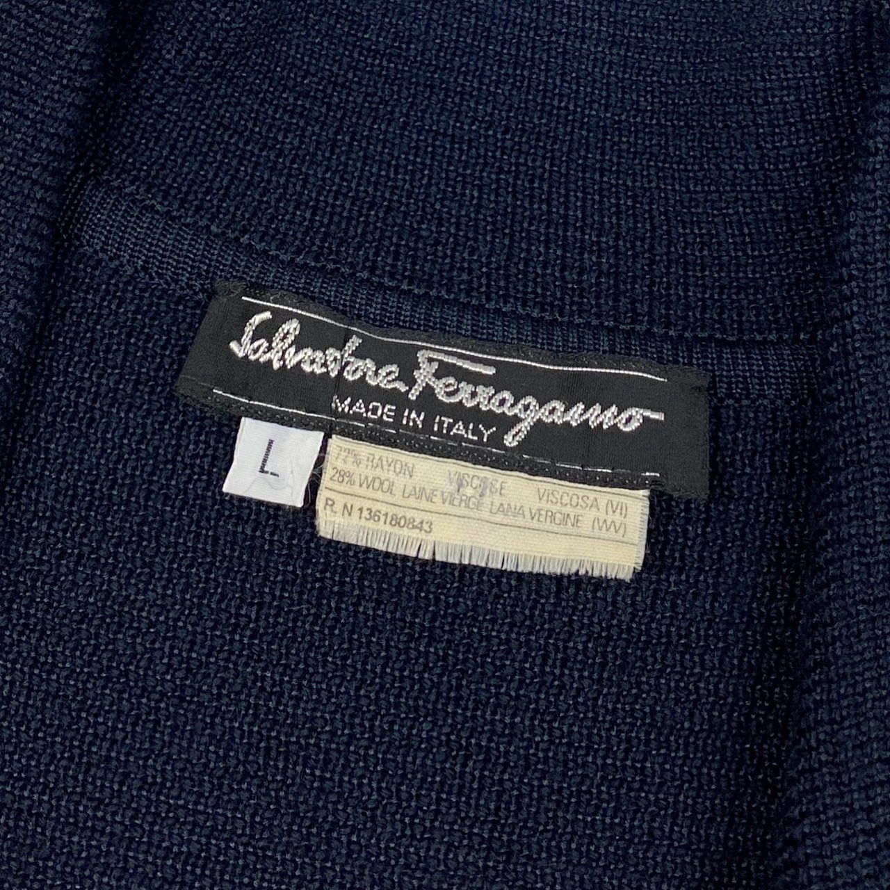 Eb20 《美品》 Salvatore Ferragamo サルヴァトーレフェラガモ ロングカーディガン ニットカーディガン ガンチーニ 金ボタン L ネイビー レディースu02t