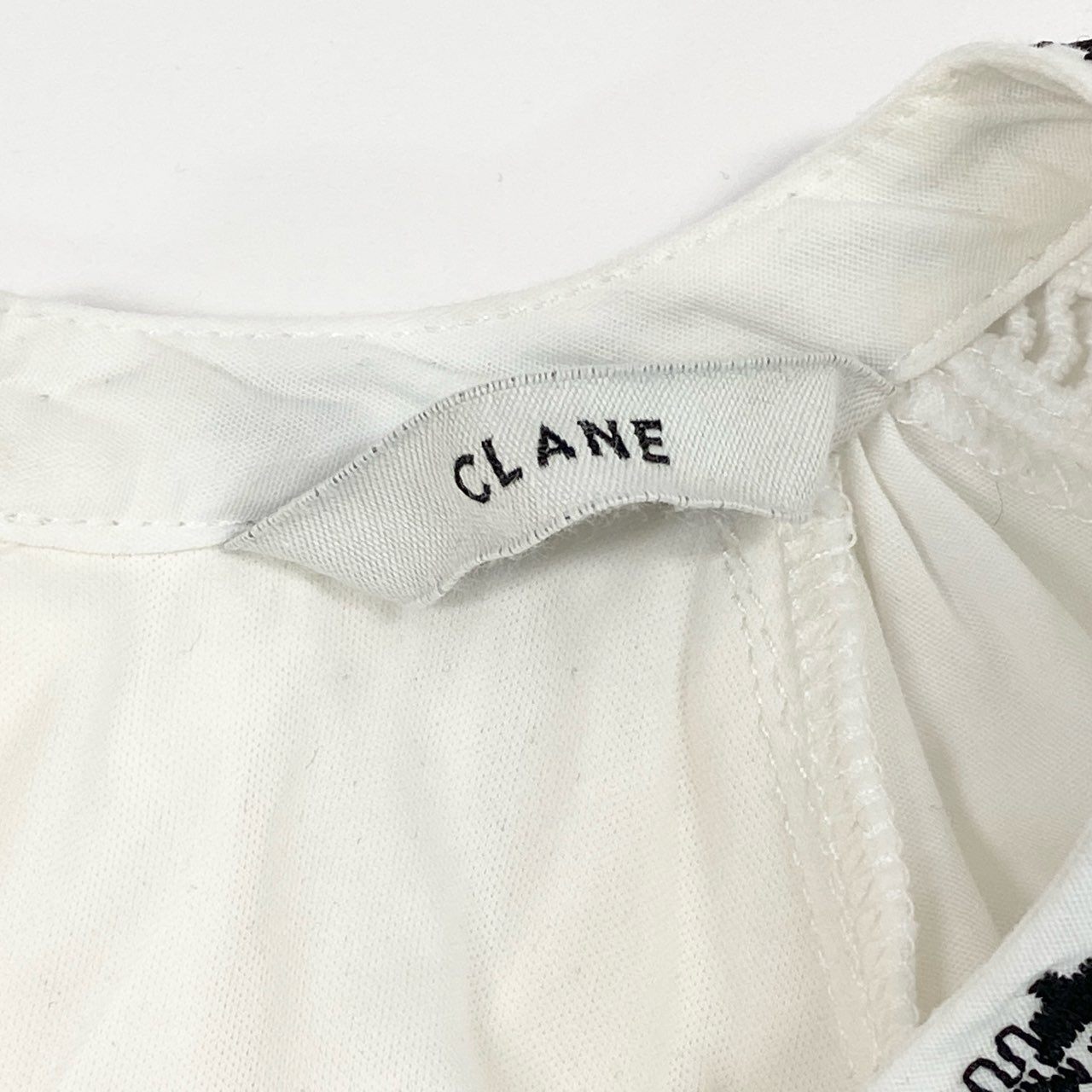 48e12 CLANE クラネ SMOCK EMBROIDERY ONEPIECE エンブロイダリー 半袖ワンピース ドレス スモック 刺繍 10112-5262 1 ホワイト コットン
