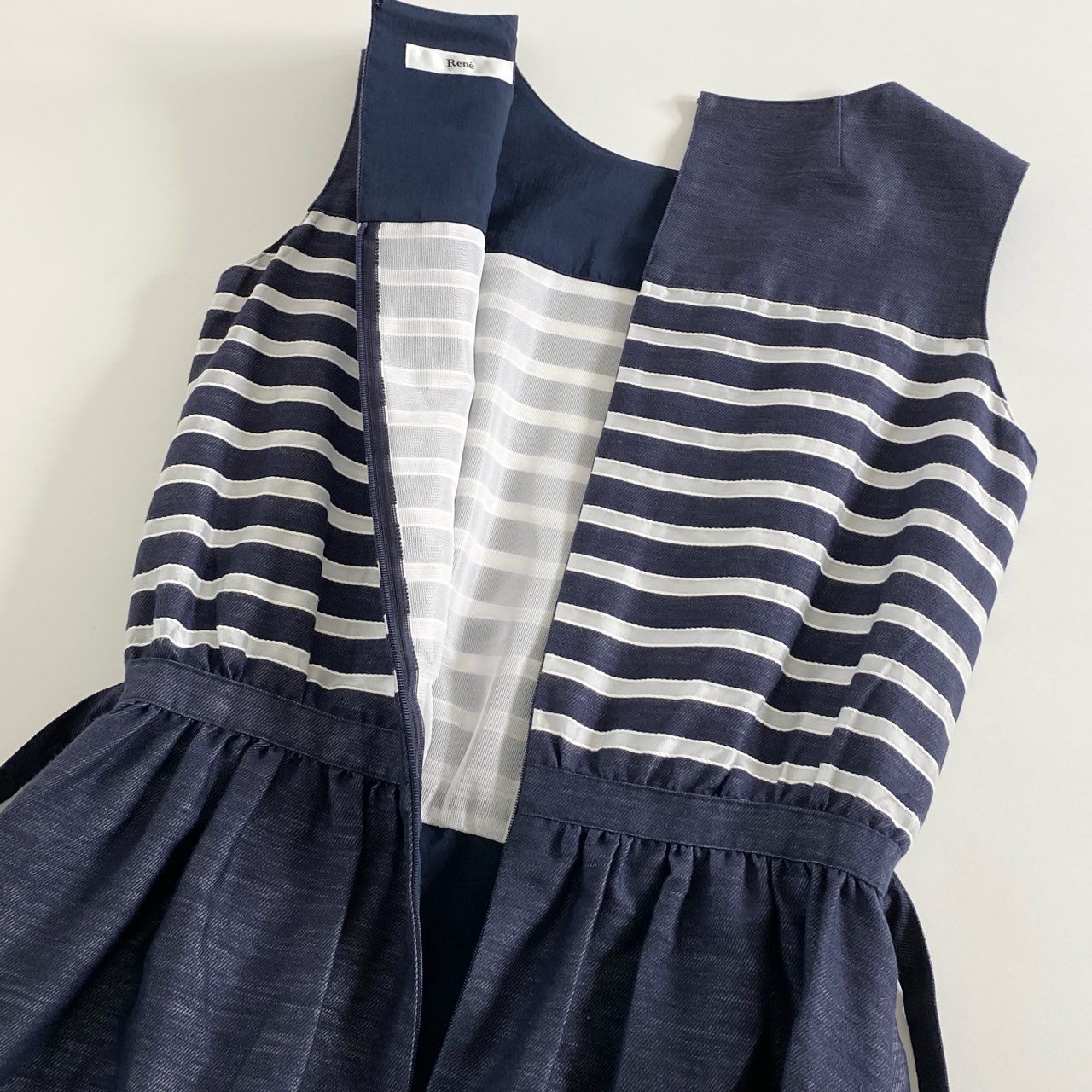 54d14 【美品】 Rene ルネ ノースリーブワンピース デニムワンピース オーガンジー ボーダー ウエストベルト付き 6626330 サイズ34 インディゴブルー×ホワイト レディース 日本製 夏