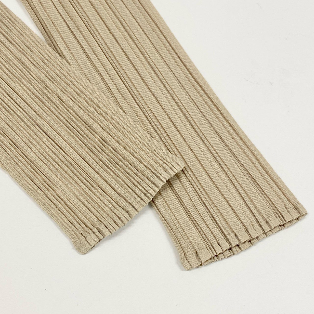 24d3 PLEATS PLEASE プリーツプリーズ イッセイミヤケ プリーツカットソー 長袖トップス 変形デザイン PP04-JK602 サイズ3 イエロー ポリエステル100% レディース 日本製