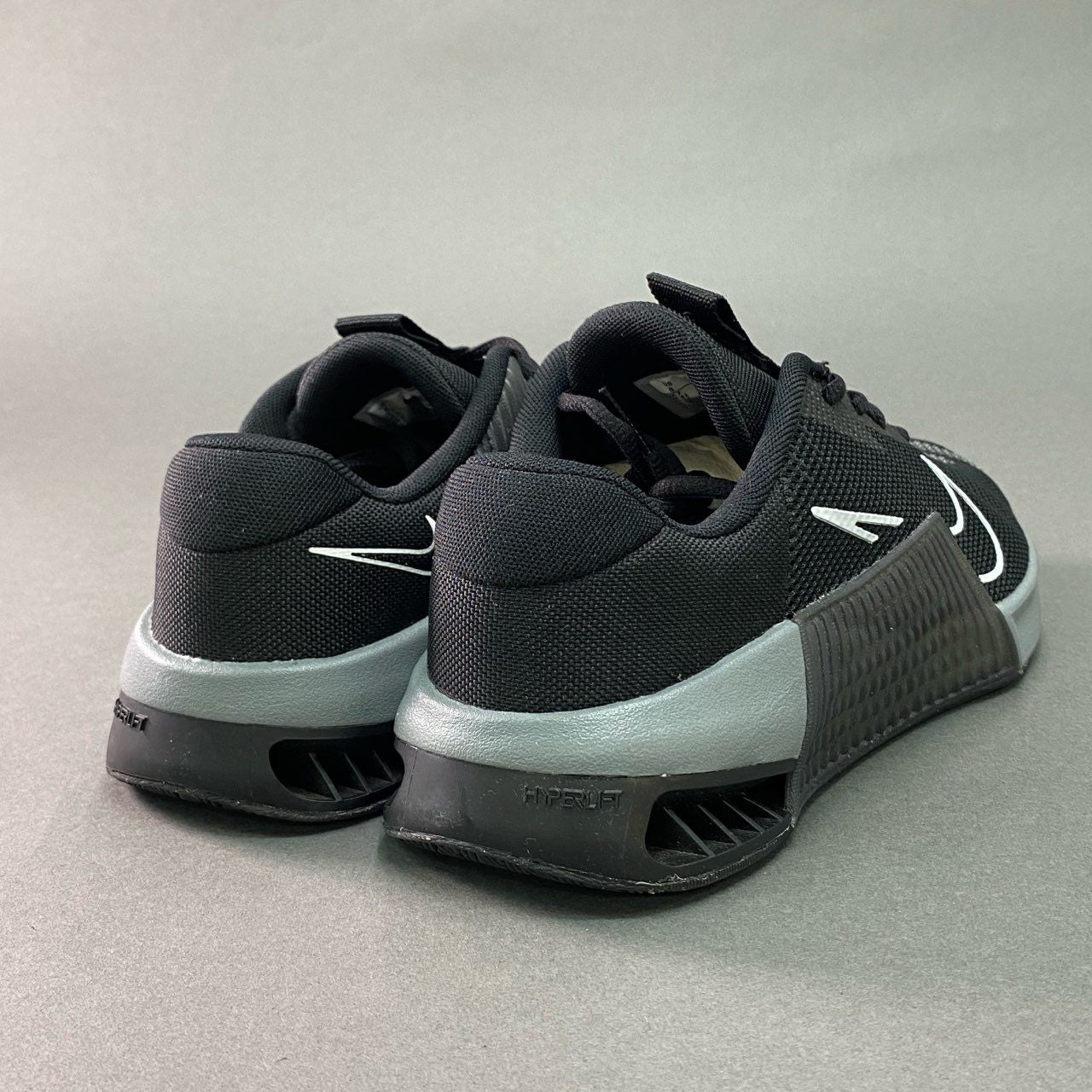 5g8《美品》 NIKE ナイキ Metcon 9 メトコン スニーカー DZ2617-001 26cm ブラック トレーニングシューズ ランニング 箱付き