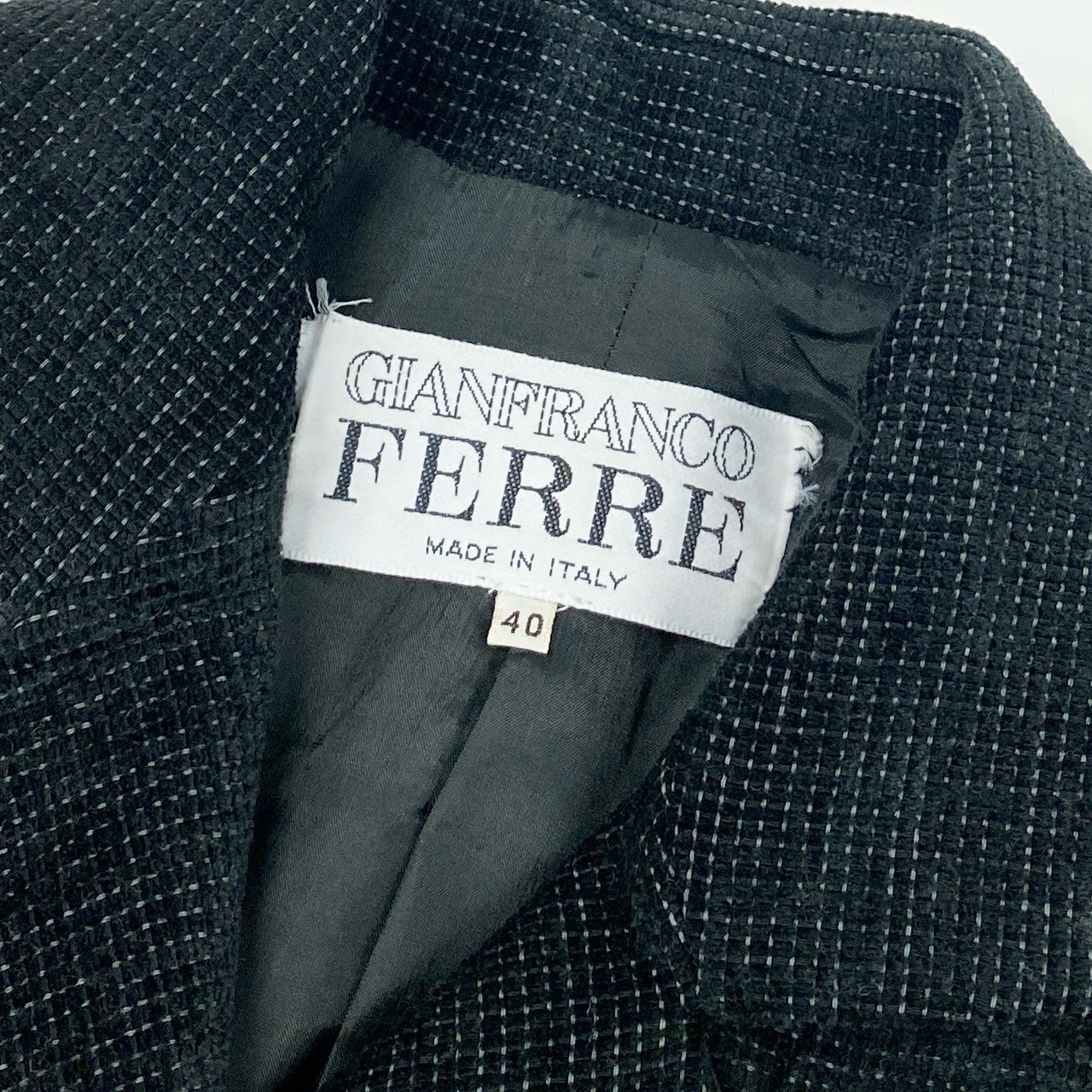 61g23 GIANFRANCO FERRE ジャンフランコフェレ VINTAGE セットアップ ジャケット スカート イタリア製 40 ブラック レディース