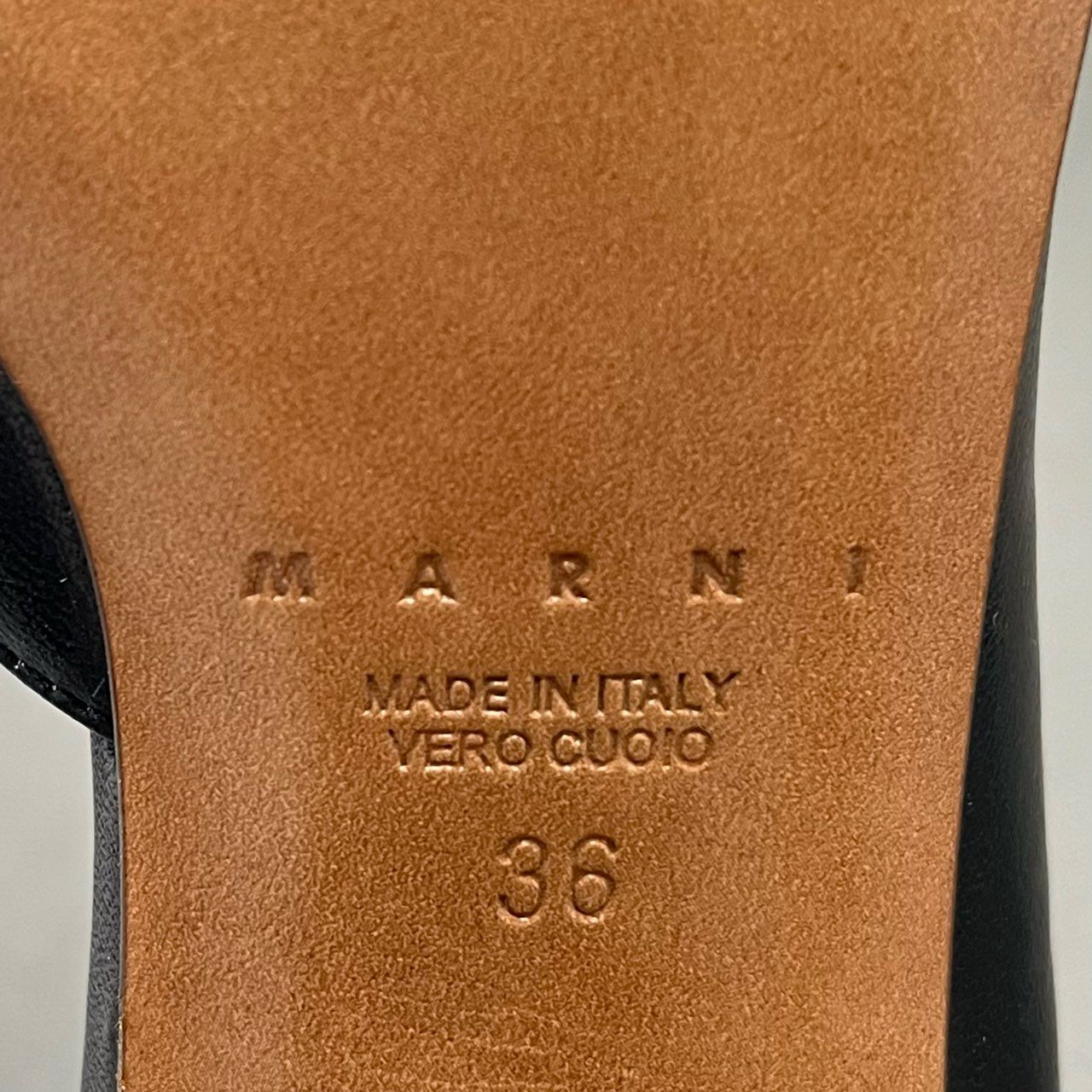 4f20 MARNI マルニ トングサンダル チャンキーヒール パンプス SAMS012007 36 ブラック レザー レディース