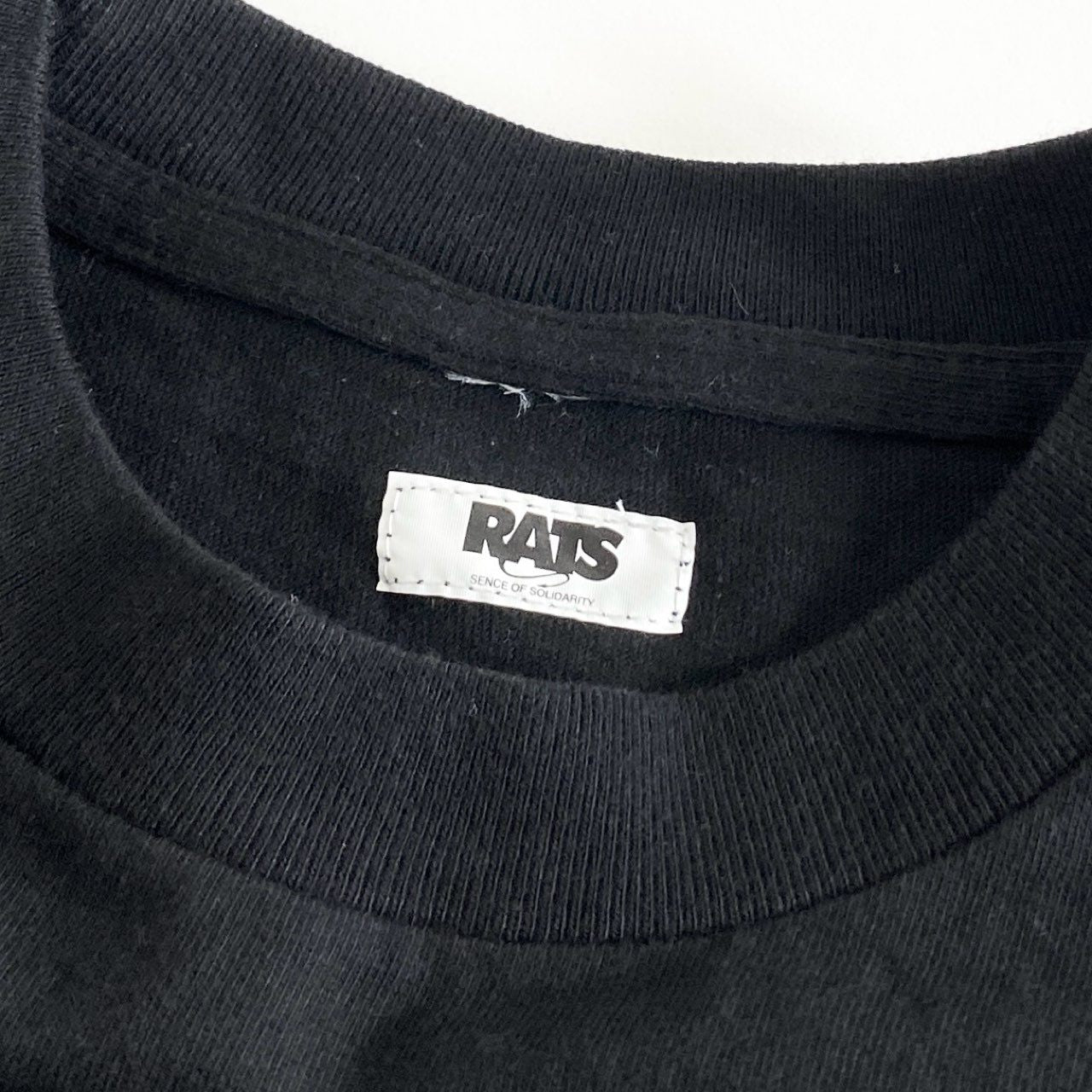 59g26 RATS ラッツ クルーネック Tシャツ 半袖カットソー ショートスリーブ ロゴプリント トップス ブラック