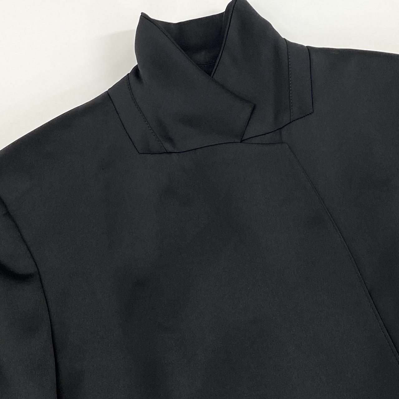 83i3《美品》 HUGO BOSS ヒューゴボス ダブルプレスト テーラードジャケット ブレザー 裏地総柄 ビジネス フォーマル 38 ブラック レディースo07t