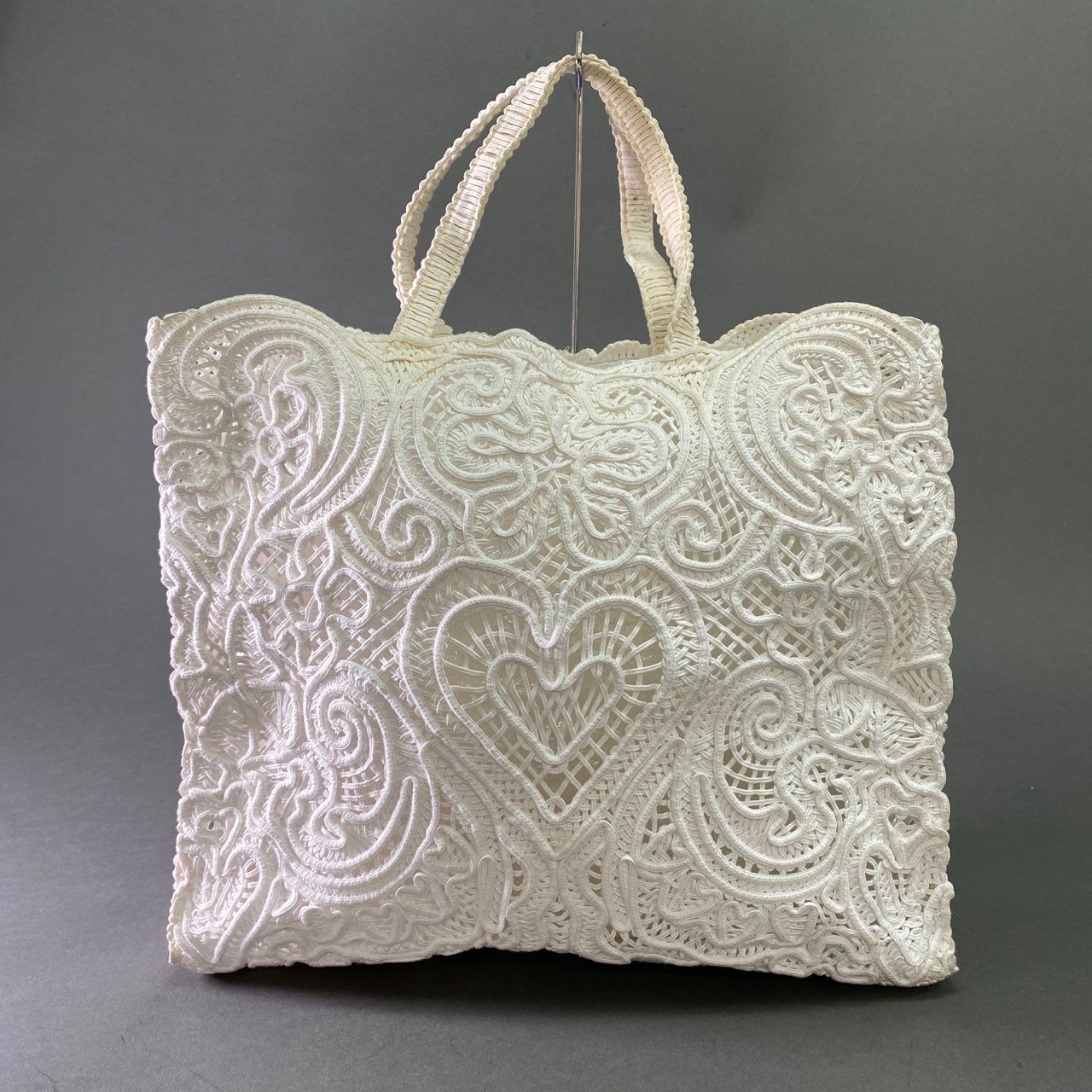 Aa8 DOLCE&GABBANA ドルチェアンドガッバーナ Beatrice ベアトリーチェ コードレスエンブロイダリー 刺繍 トートバッグ ハートモチーフ ホワイト