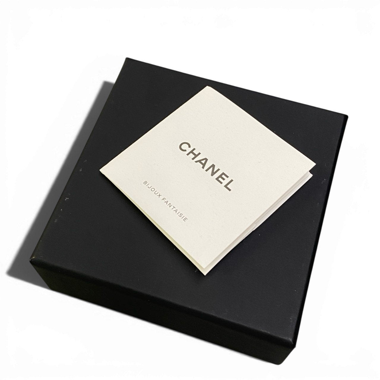 c4 CHANEL シャネル No5 B23P 2023年 ココマーク ラインストーン ピアス レディース アクセサリーta1