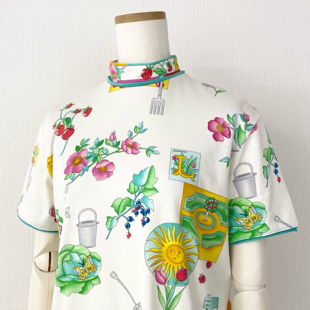 3e8 LEONARD SPORT レオナール スポーツ ハイネック半袖Tシャツ カットソー トップス 美しい花柄プリント サイズM マルチカラー コットン100% レディース 日本製