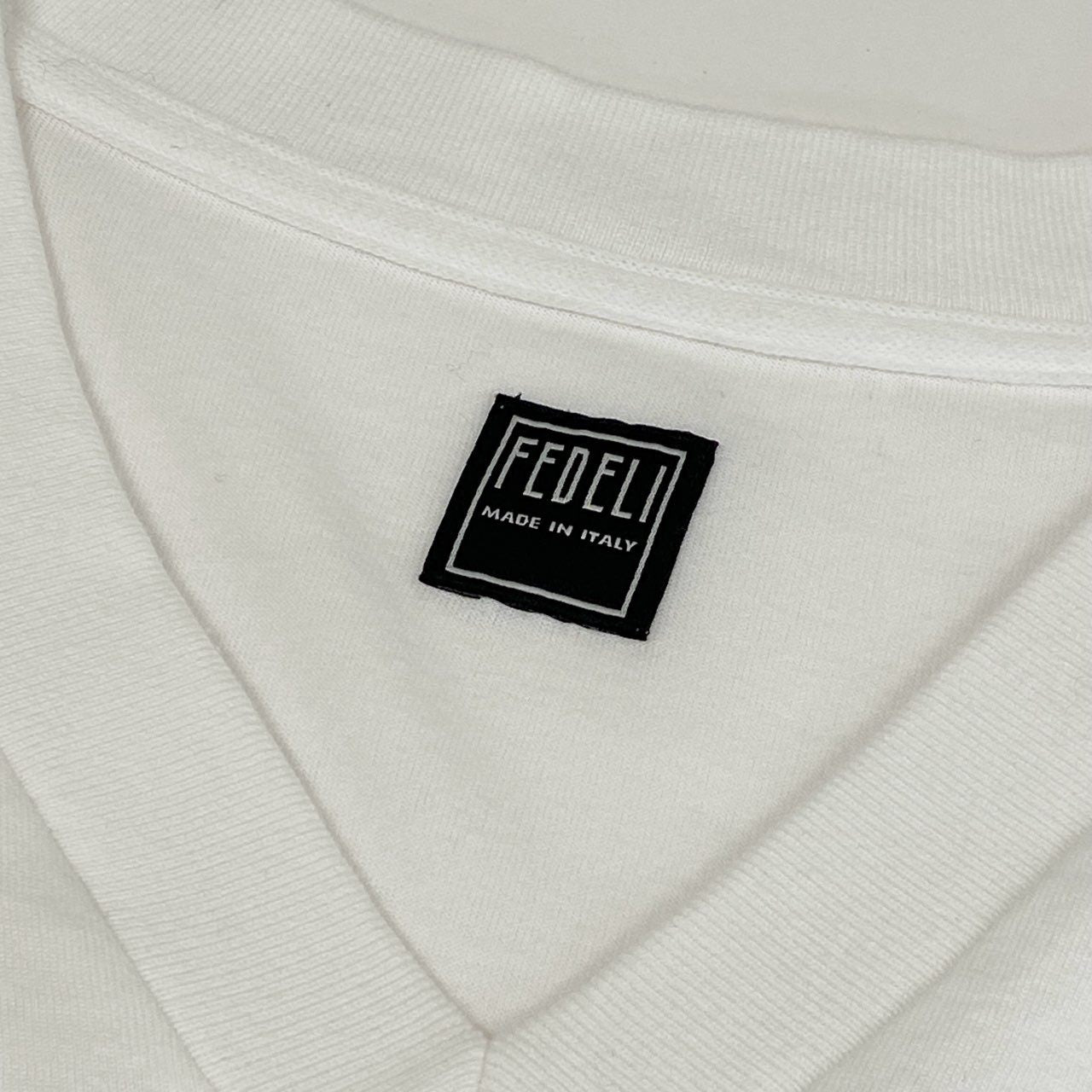 55f5 《未使用品》タグ付 FEDELI フェデリ VネックTシャツ カットソー ロンT 長袖 ロングスリーブ PULL ML JERSEY SUPIMA 4UED0258J Sサイズ ホワイト スーピマコットン