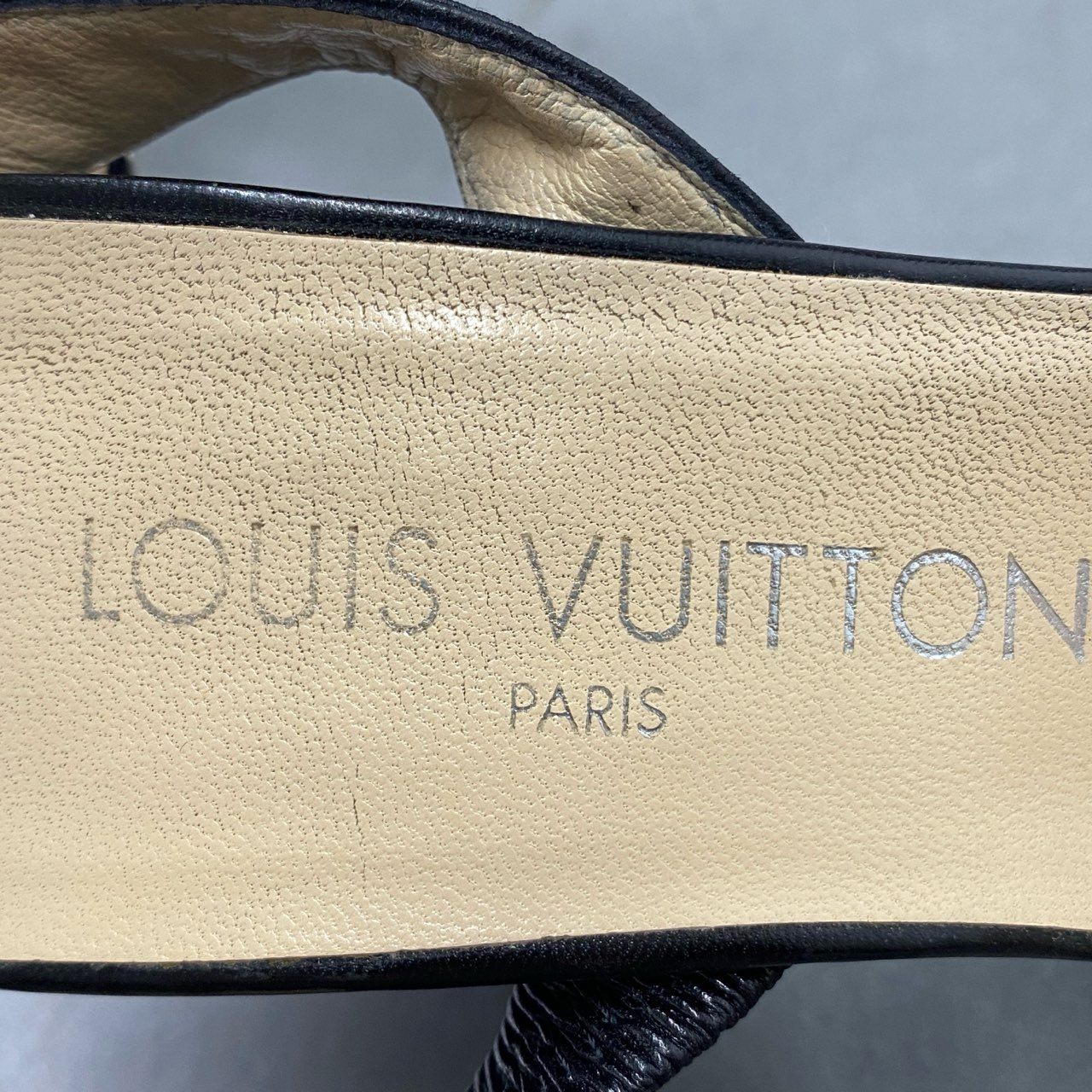 9f18 LOUIS VUITTON ルイヴィトン モノグラム スタッズ アンクルストラップ ヒールサンダル 35 ブラック レザー イタリア製 パンプス