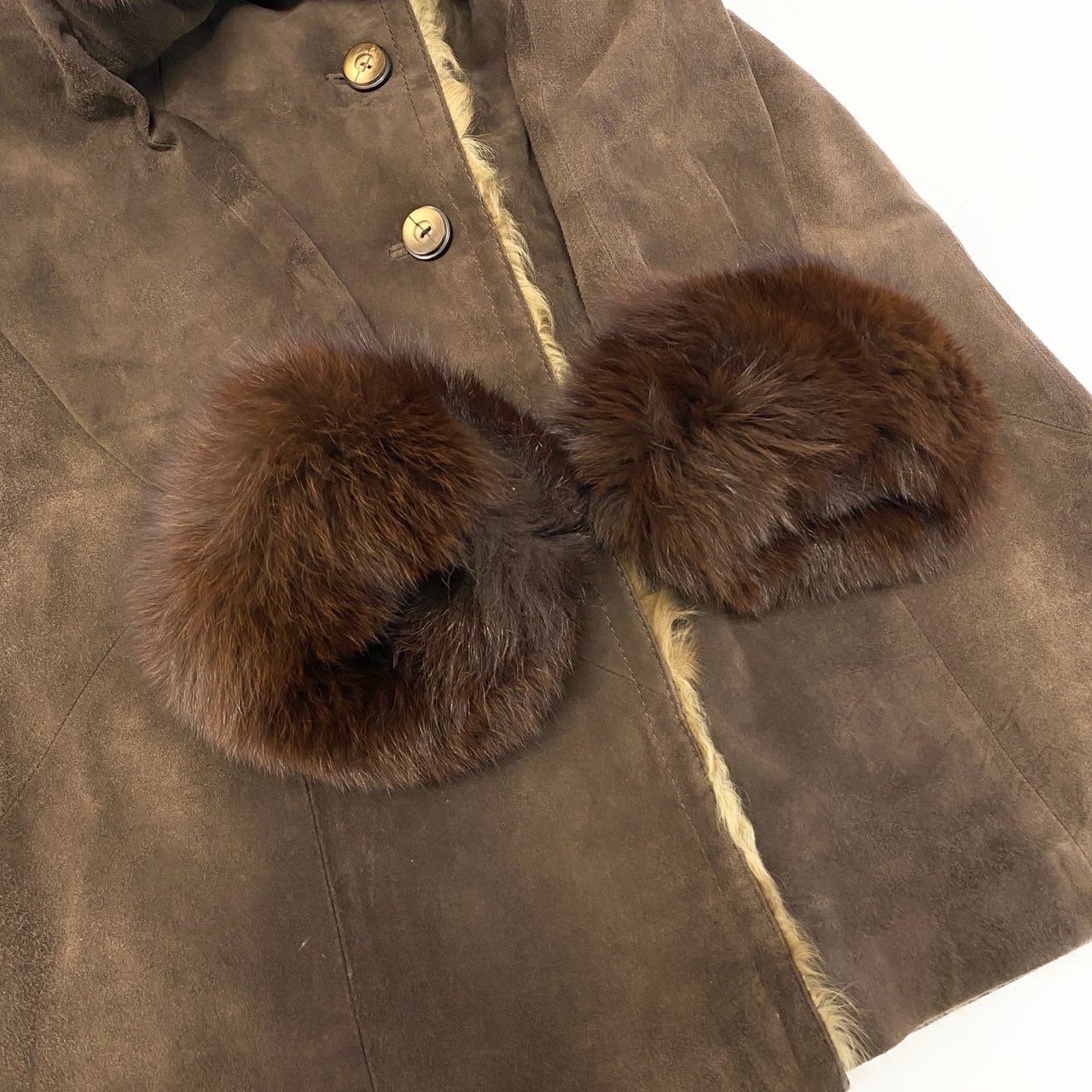 84a14 フォックスファー スエードレザー ベルテッドコート ロングコート ラムファー インナー ブラウン フォックス ラムファー 毛皮コートt18r