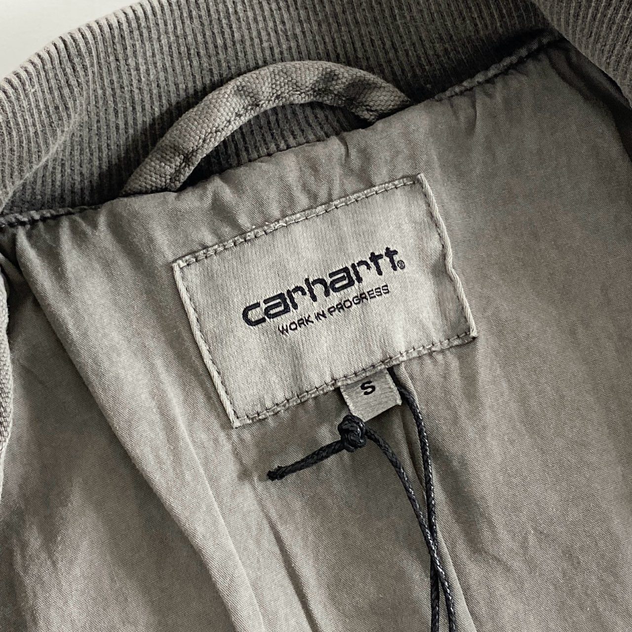 58e12 《未使用保管品》 タグ付 Carhartt WIP カーハート ダブルアイピ― SANTA FE BOMBER サンタフェボンバー ジャケット ブルゾン I030284 Sサイズ ブラック グレー コットン 秋冬