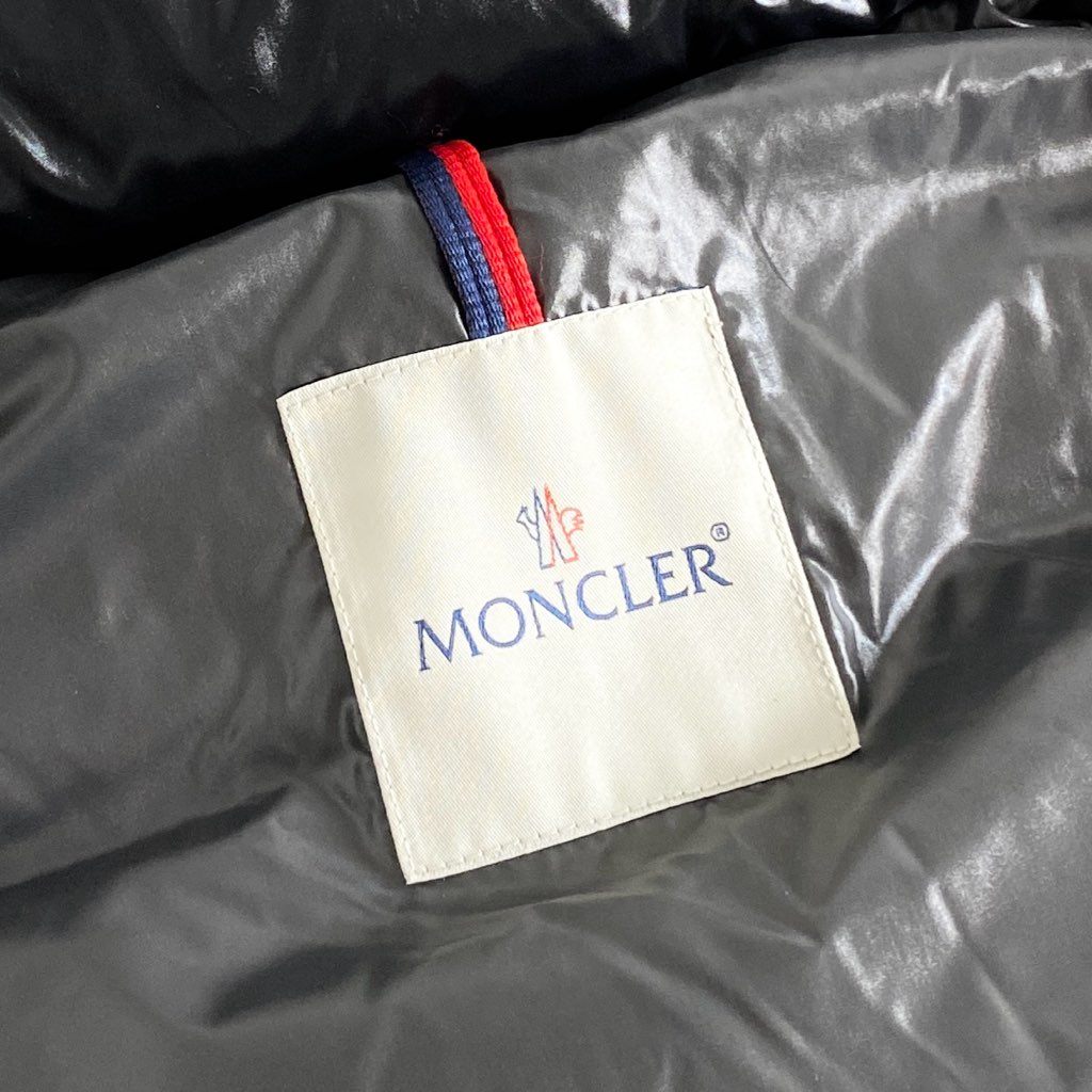 68g9 【美品】MONCLER モンクレール TIB GILET ダウンベスト サイズ3 ブラック メンズ アウター