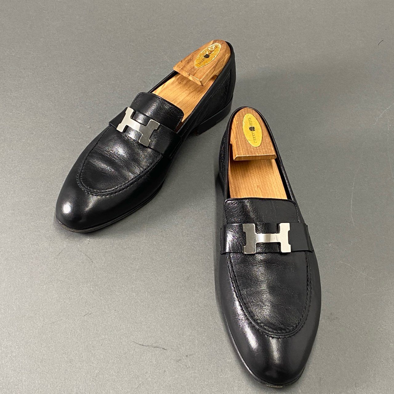 3i27 HERMES エルメス モカシンパリ Hロゴ 金具 ローファー スリッポン シューズ コンスタンス 40 ブラック レザー