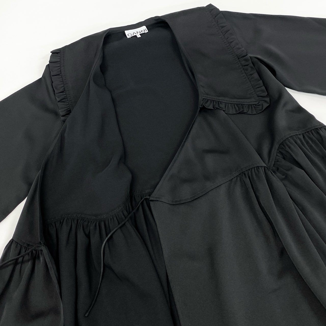 43c29 《美品》 GANNI ガニー フリルビッグカラー オープンワンピース XXS ブラック ドレス ガウン