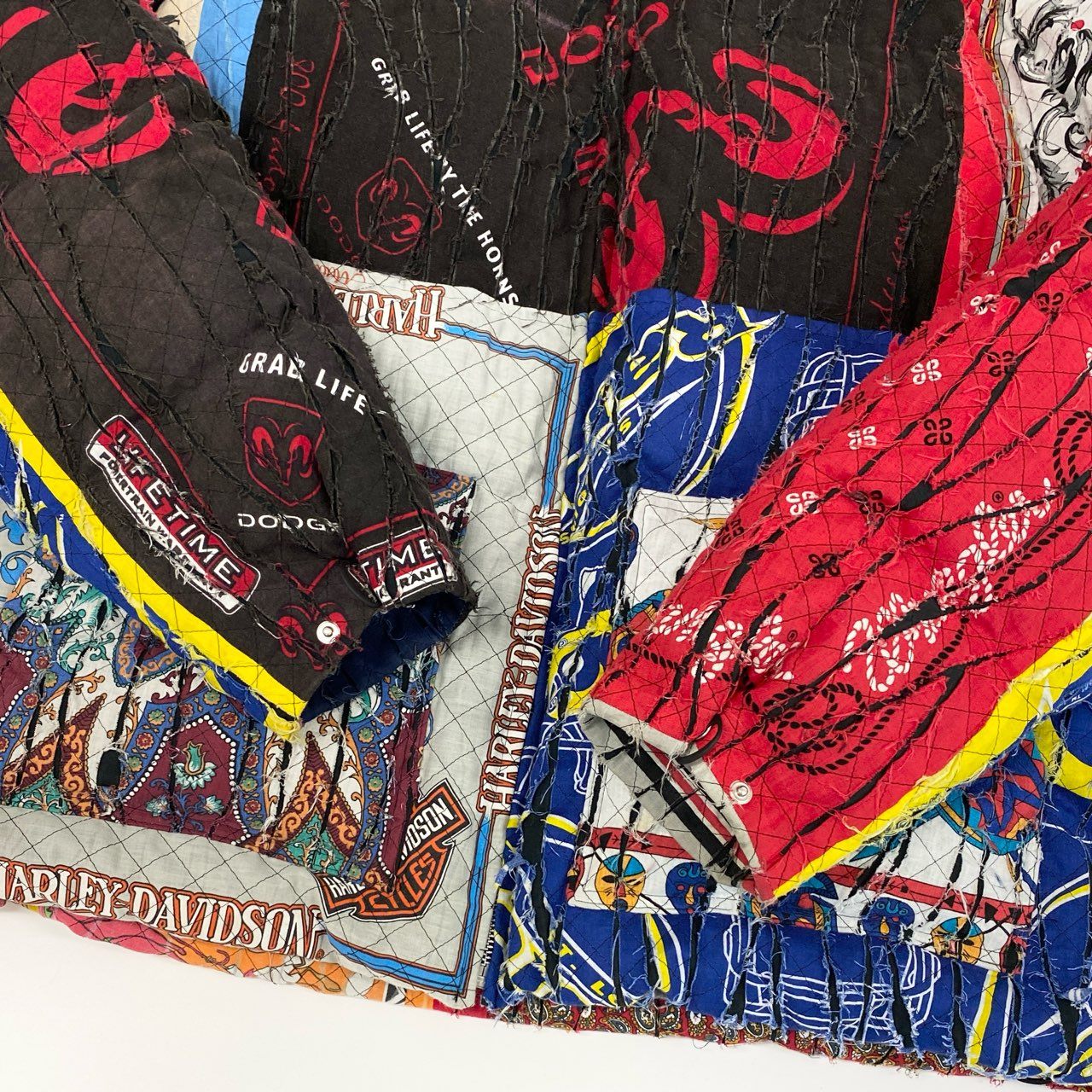 19f11 【美品】2023AW Children of the discordance チルドレンオブザディスコ―ダンス サイズ3 リバーシブル ダウンジャケット メンズ 完全1点物