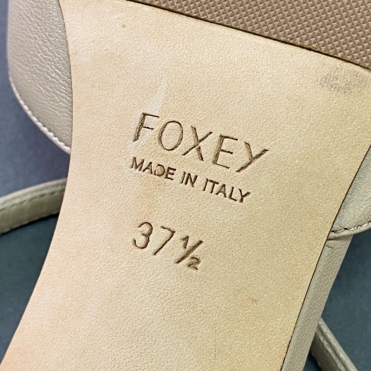 1a28 FOXEY フォクシー イタリア製 ミュール ヒールパンプス シューズ ストラップ 37 1/2 ベージュ レザー 本革