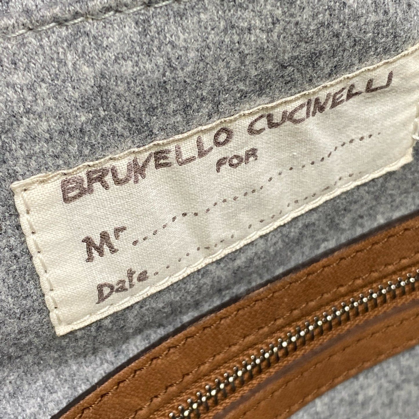 Hg9 BRUNELLO CUCINELLI ブルネロクチネリ 最高級 レザーショルダーバッグ ブラウン leather メッセンジャーバッグ 本革 フォーマル 大容量◎