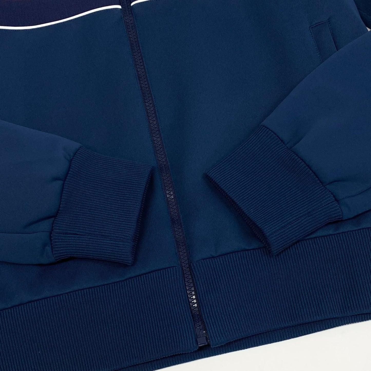 Mb23 《極美品》 GUCCI グッチ 2024 ネオプレンロゴ シェリーライン ジップアップジャケット 787872 XS ネイビー メンズu02t