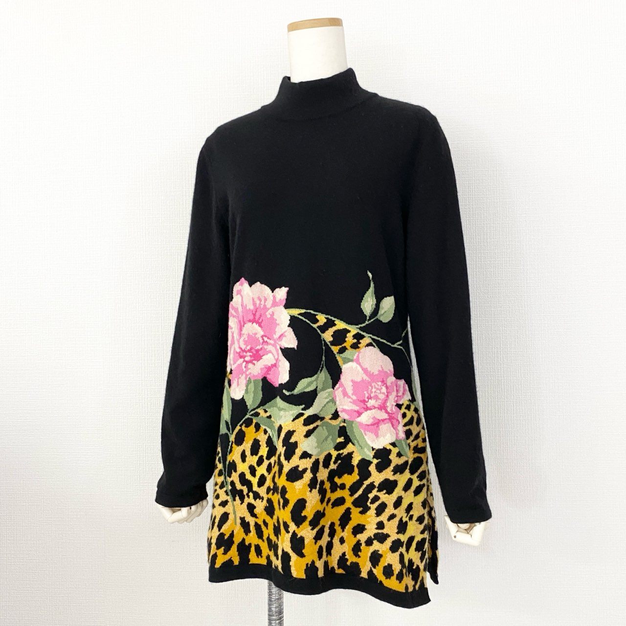 39h30 LEONARD レオナール チュニックワンピース ニットワンピース カシミアセーター 美しい花柄プリント 0327991 サイズM ブラック カシミヤ100% レディース 日本製