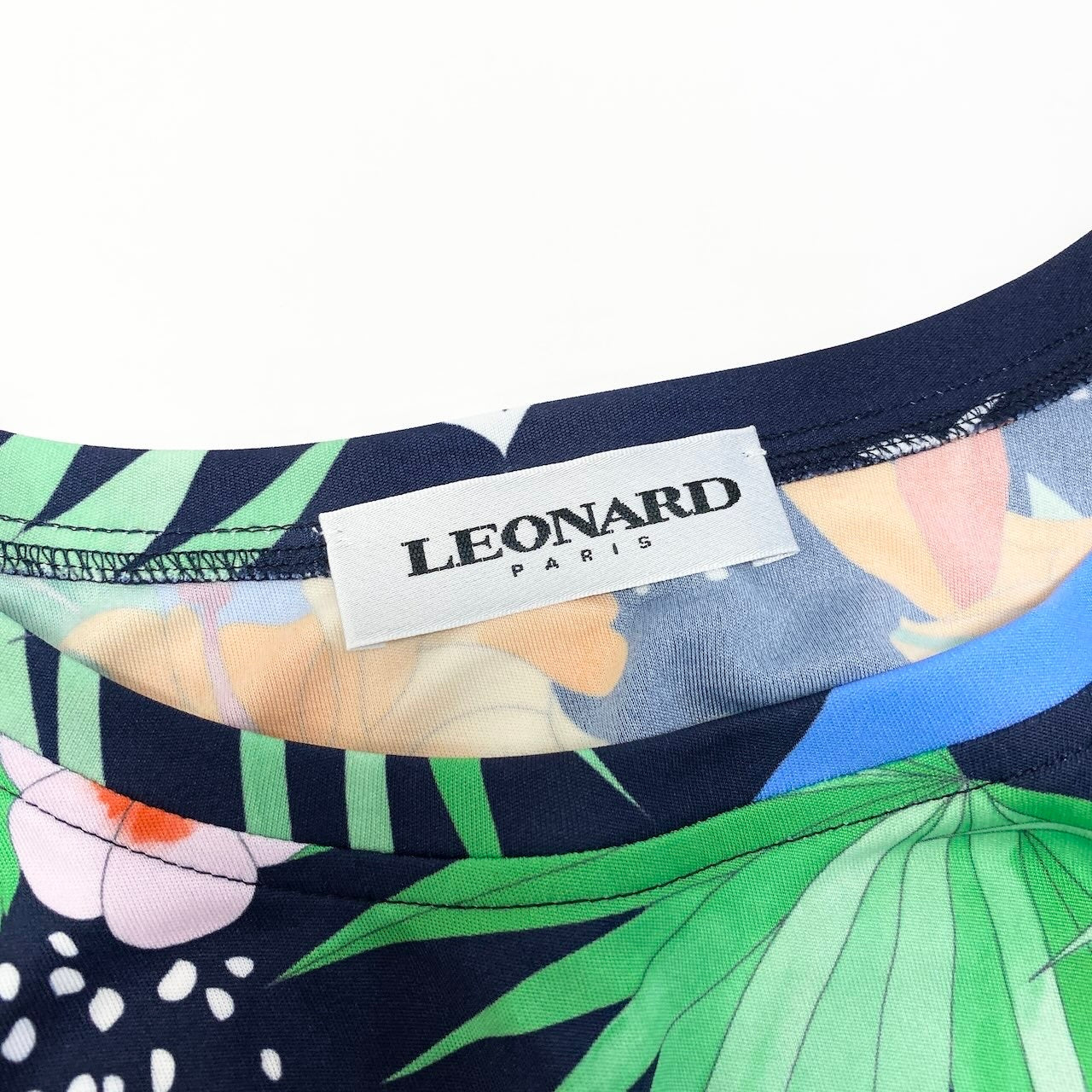 15d12 LEONARD PARIS レオナール 半袖ワンピース 美しい花柄プリント ウエストリボン 膝丈 イタリア製 サイズ38 ネイビー ナイロン100% レディース 女性用u02t