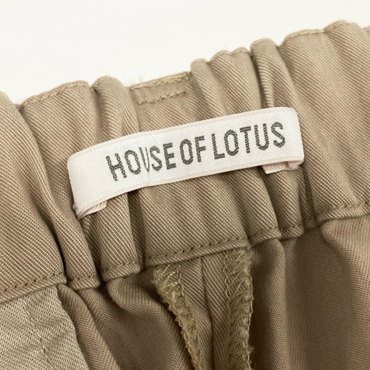 81h7《美品》HOUSE OF ロータス ハウスオブロータス タックパンツ スラックス リラックスパンツ M ベージュ レディース 女性用u02t