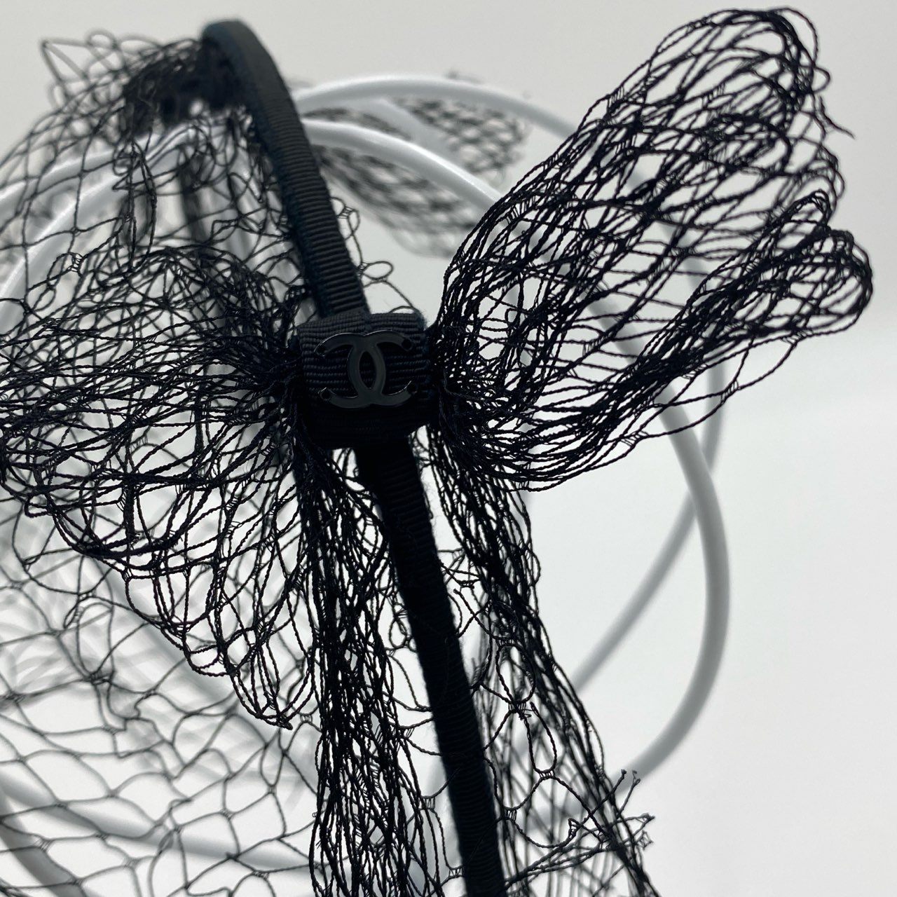 h7 CHANEL シャネル 21S レースカチューシャ ブラック レディース ヘアアクセサリーk02i