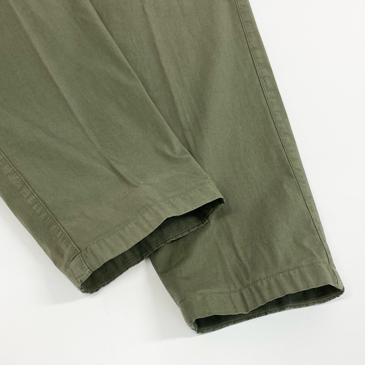 22f13 《美品》 Kiton NAPOLI キートン キトン カーゴパンツ ボトムス サイズ32 カーキ コットン ポリウレタン メンズ 紳士服 イタリア製