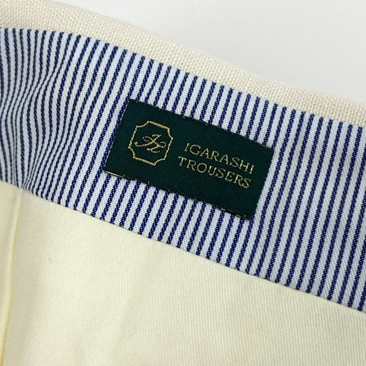 82f24 IGARASHI TROUSERS 五十嵐トラウザーズ 2タック リネン スラックスパンツ ボトムス ビジネス◎ アジャスター◎ 日本製 アイボリー 麻00%