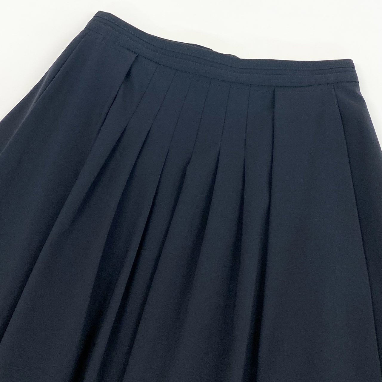 55f16 【未使用タグ付き】FOXEY NEW YORK フォクシー ニューヨーク 伸縮ストレッチ 膝丈プリーツスカート ミッドナイトブルー サイズ38 ネイビー レディース 春夏 スカート