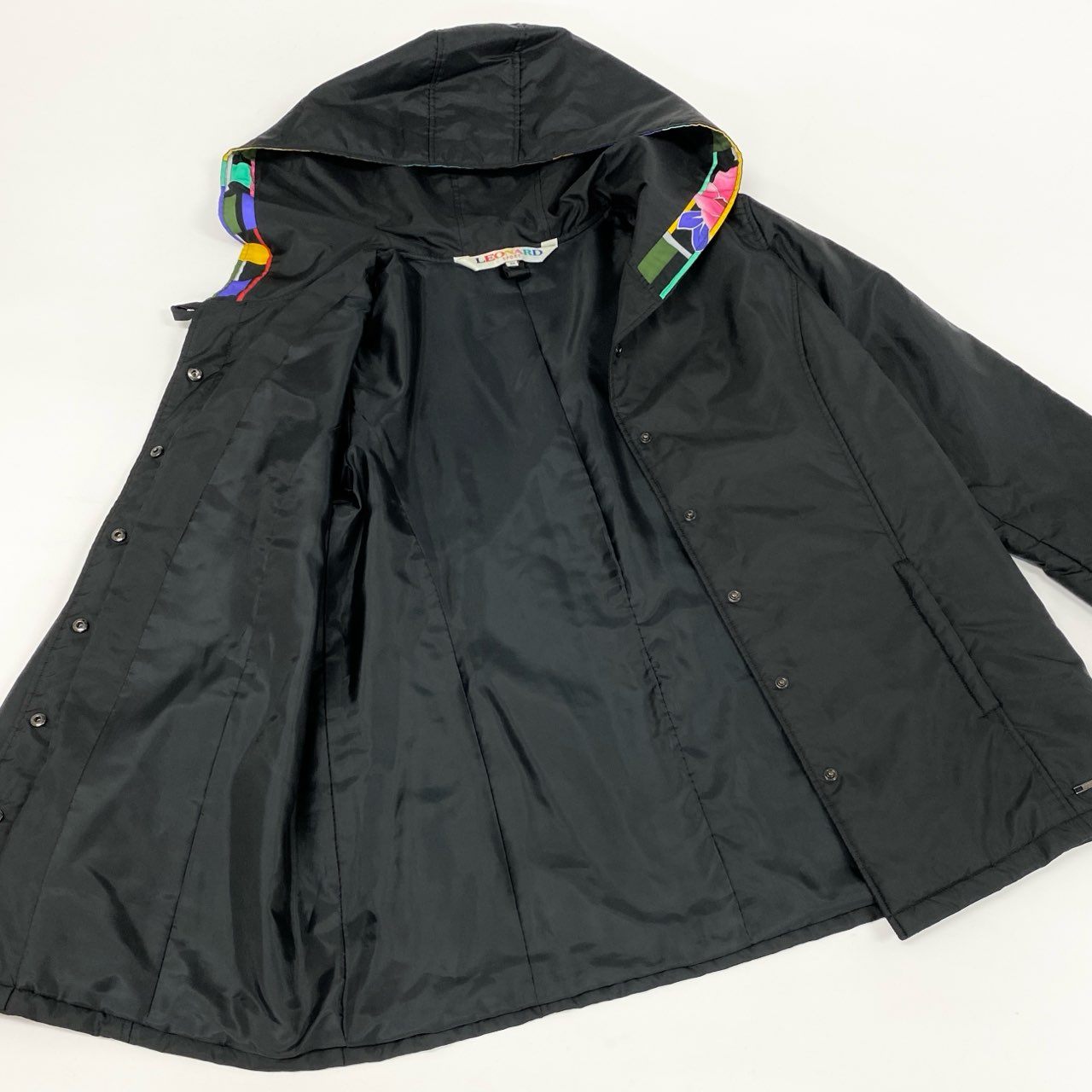 58i11 LEONARD SPORT レオナール スポーツ ナイロンフーデッドショートコート 中綿ブルゾン フード付き レディース 女性用 42 ブラック ポリエステル100%u02t