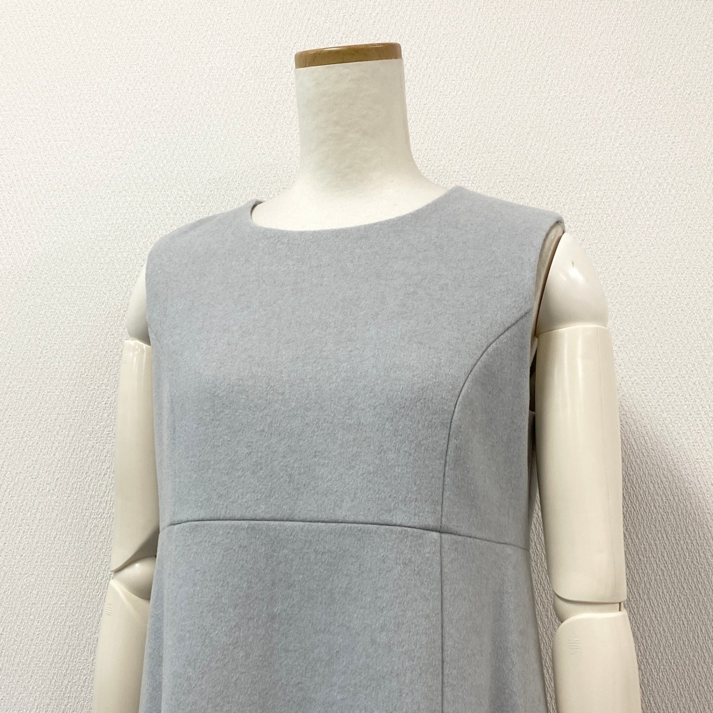 17h20《美品》 FOXEY フォクシー Charlotte シャーロット カシミヤドレス ノースリーブワンピース 42357 サイズ40 アンティークブルー レディースk02i