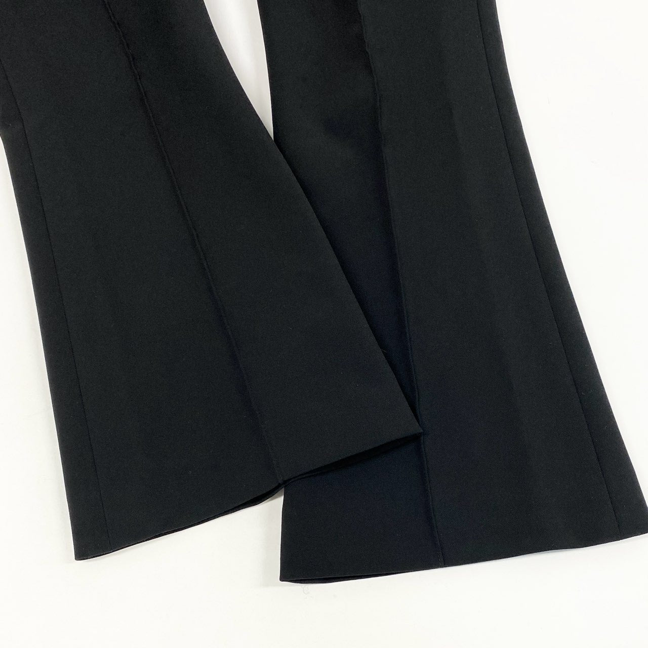 81h7《極美品》FOXEY NEW YORK フォクシーニューヨーク クロップドパンツ ストレッチパンツ 37811 38 ブラック レディース 女性用k02i