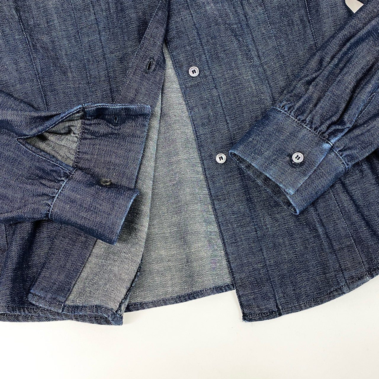 52d10 《新品タグ付き》 Max Mara マックスマーラ WEEKEND ウィークエンド デニムシャツ 長袖ブラウス トップス ショルダータック 23511112376 サイズ34 インディゴブルー コットン100% レディース