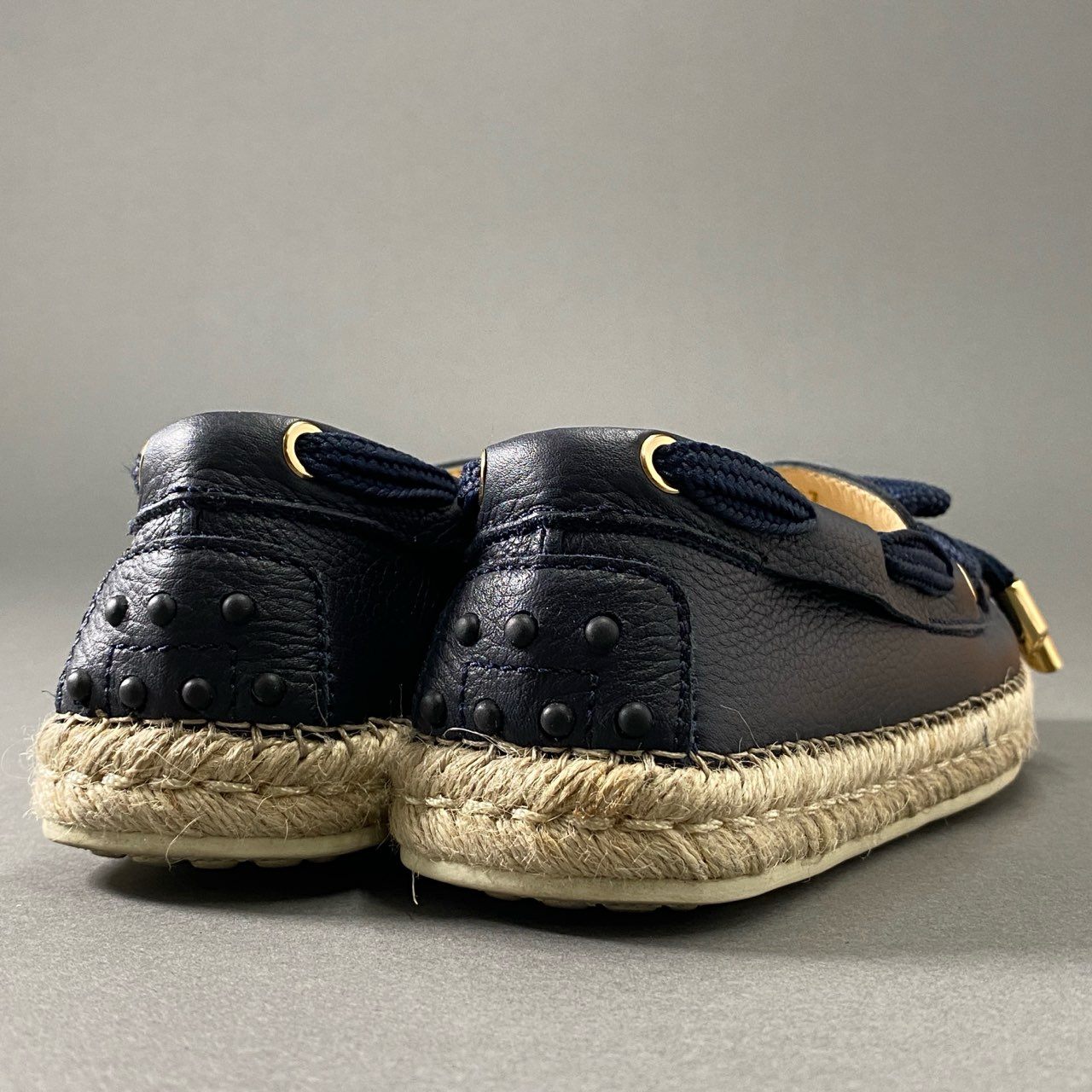 2f24 【美品】 イタリア製 TOD'S トッズ レザーデッキシューズ ドライビングシューズ 37 ネイビー レディース 婦人靴