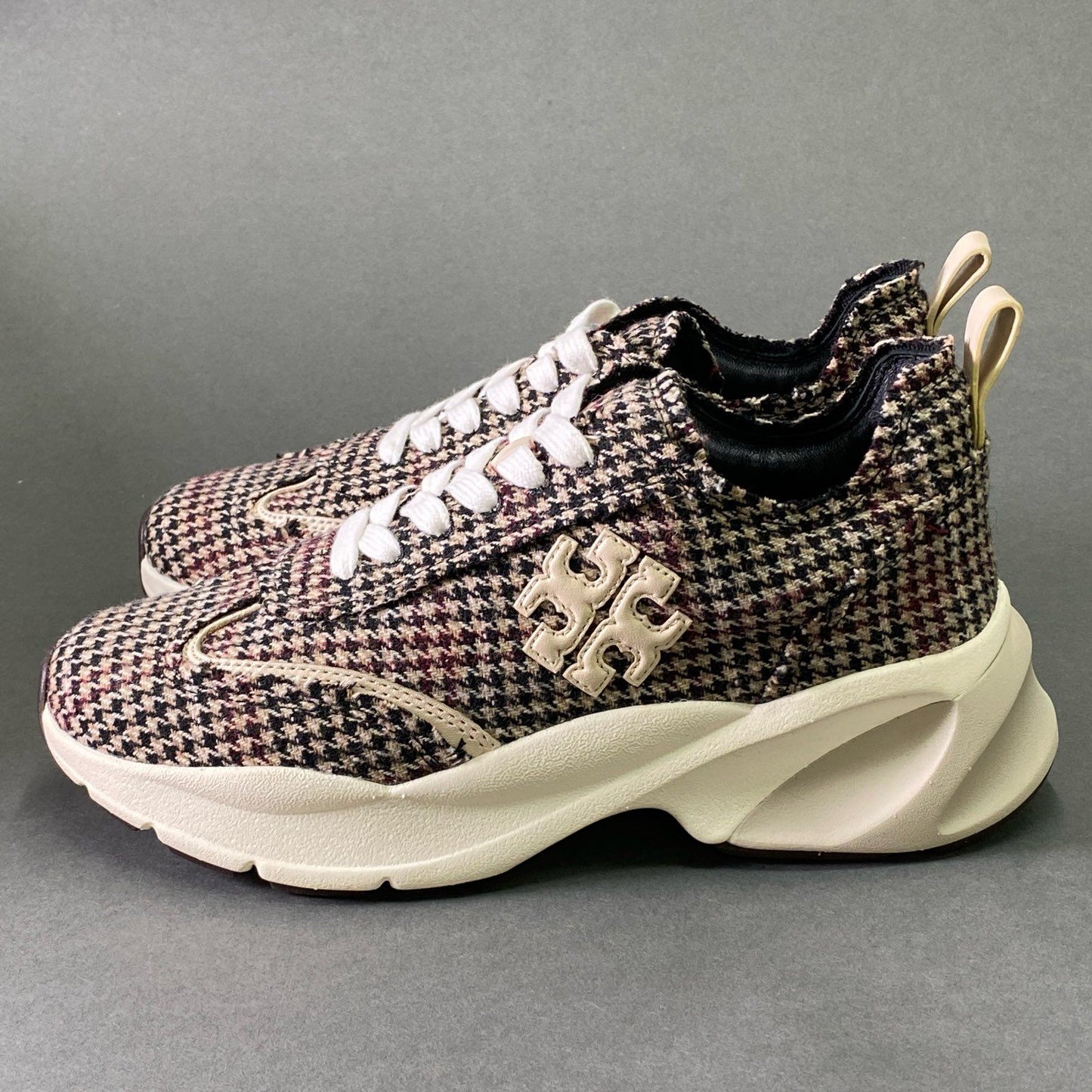 e8 《極美品》 TORY BURCH トリーバーチ GOOD LUCK TRAINER 千鳥 スニーカー 140724 7 12 ブラウン HERRINGBONE 960 箱付