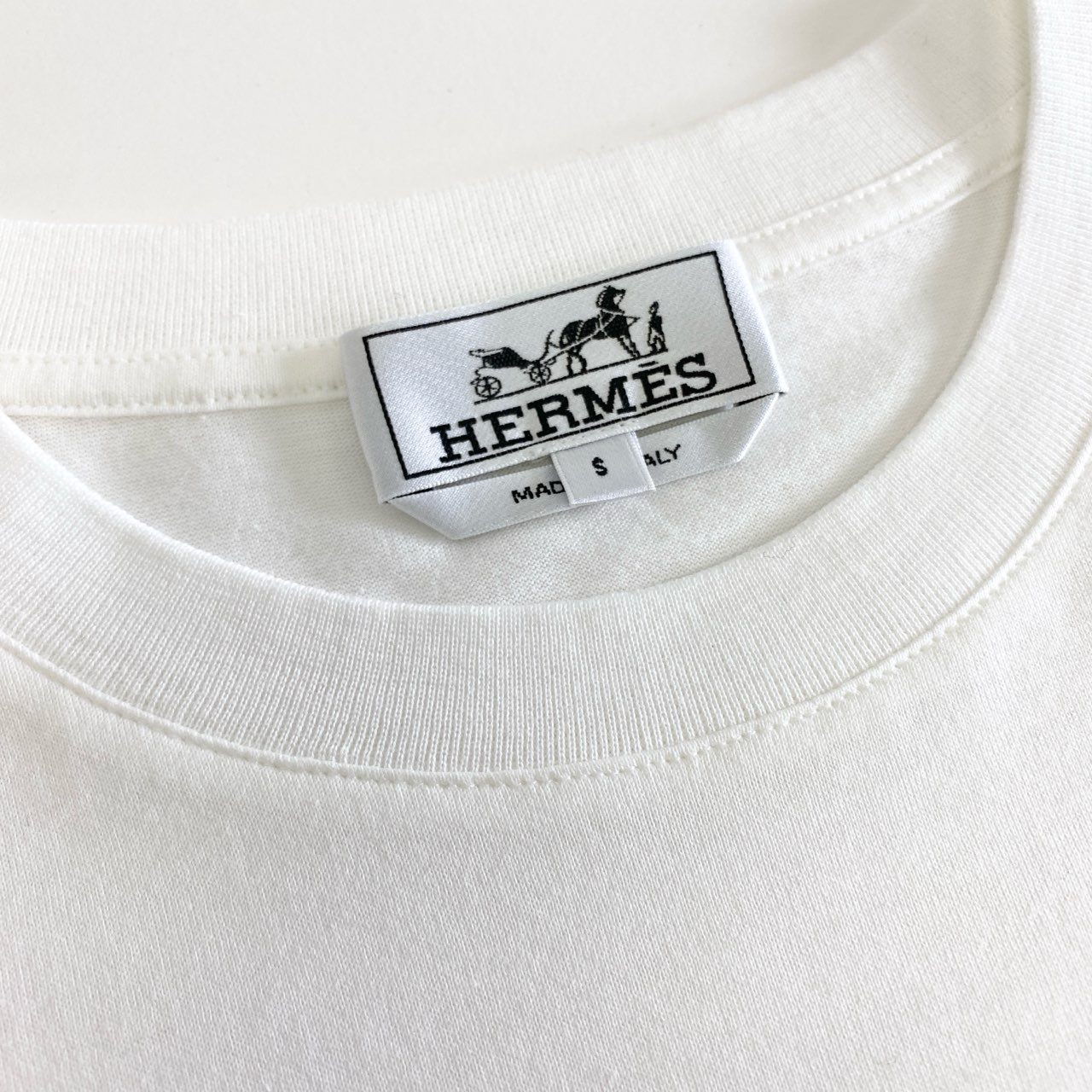 10j31 《美品》 HERMES エルメス イタリア製 Poche en rayure imprime 半袖Tシャツ カットソー クルーネック Sサイズ ホワイト コットン
