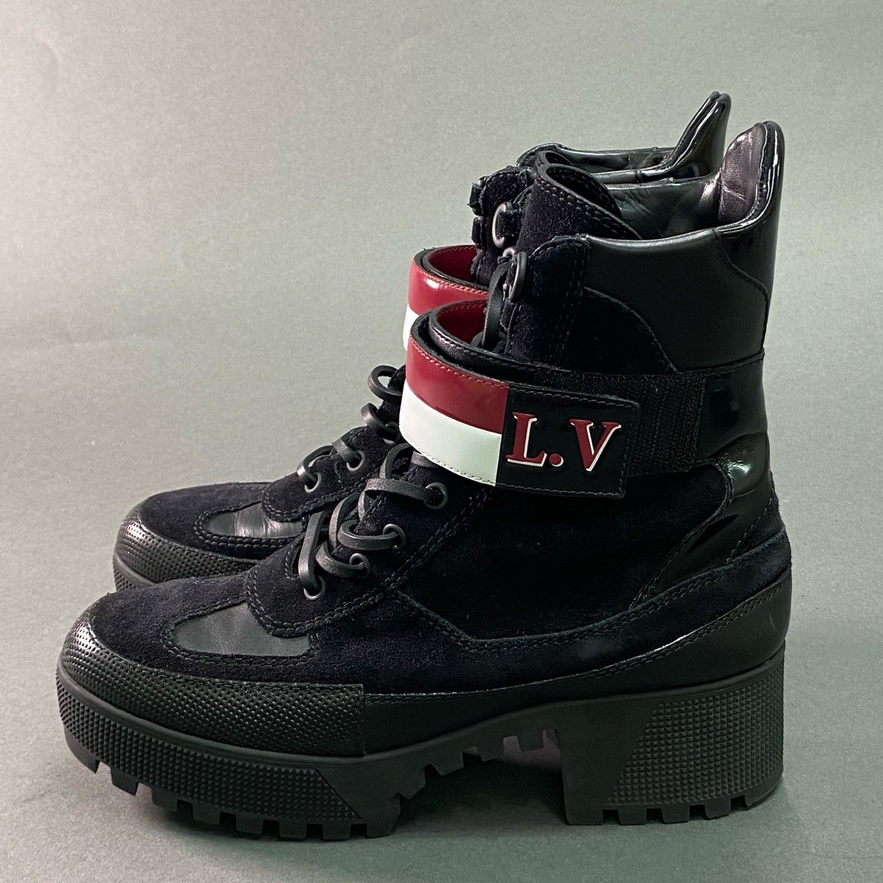 1f27 《美品》 LOUIS VUITTON ルイヴィトン ローリエートライン LVベルト レースアップブーツ 39 ブラック レザー シューズ