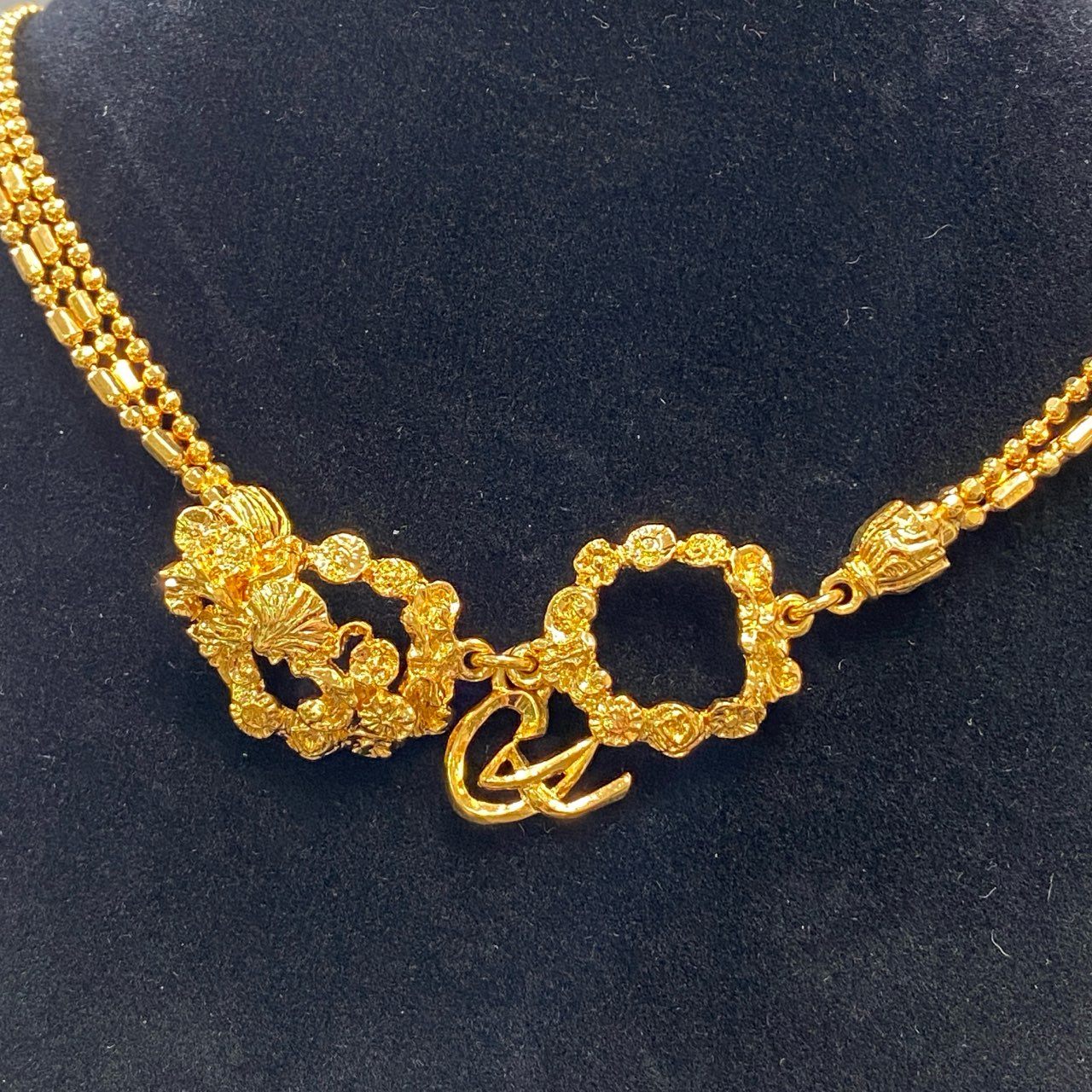 g8【美品】 Christian Lacroix クリスチャンラクロワ ハートモチーフ ゴールドカラー 大ぶりネックレス カラーストーン 色石 ゴールド レディース コスチュームジュエリー アクセサリー