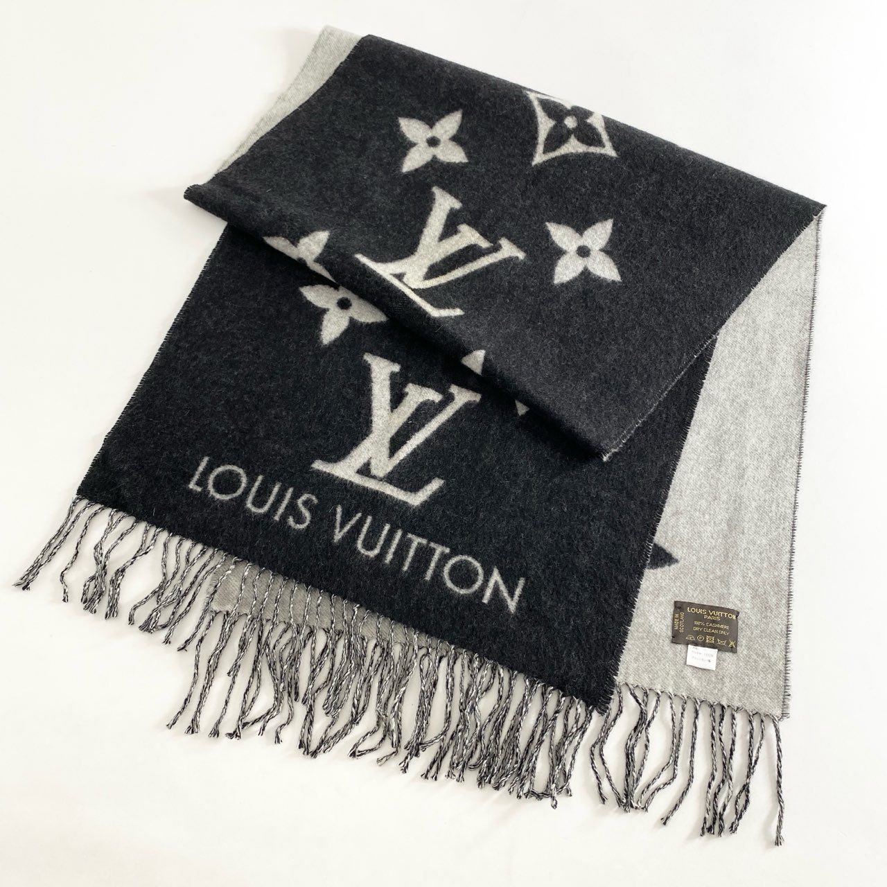 h30-3 スコットランド製 LOUIS VUITTON ルイヴィトン モノグラム 総カシミア マフラー ストール 小物 グレー×ブラック カシミヤ100%