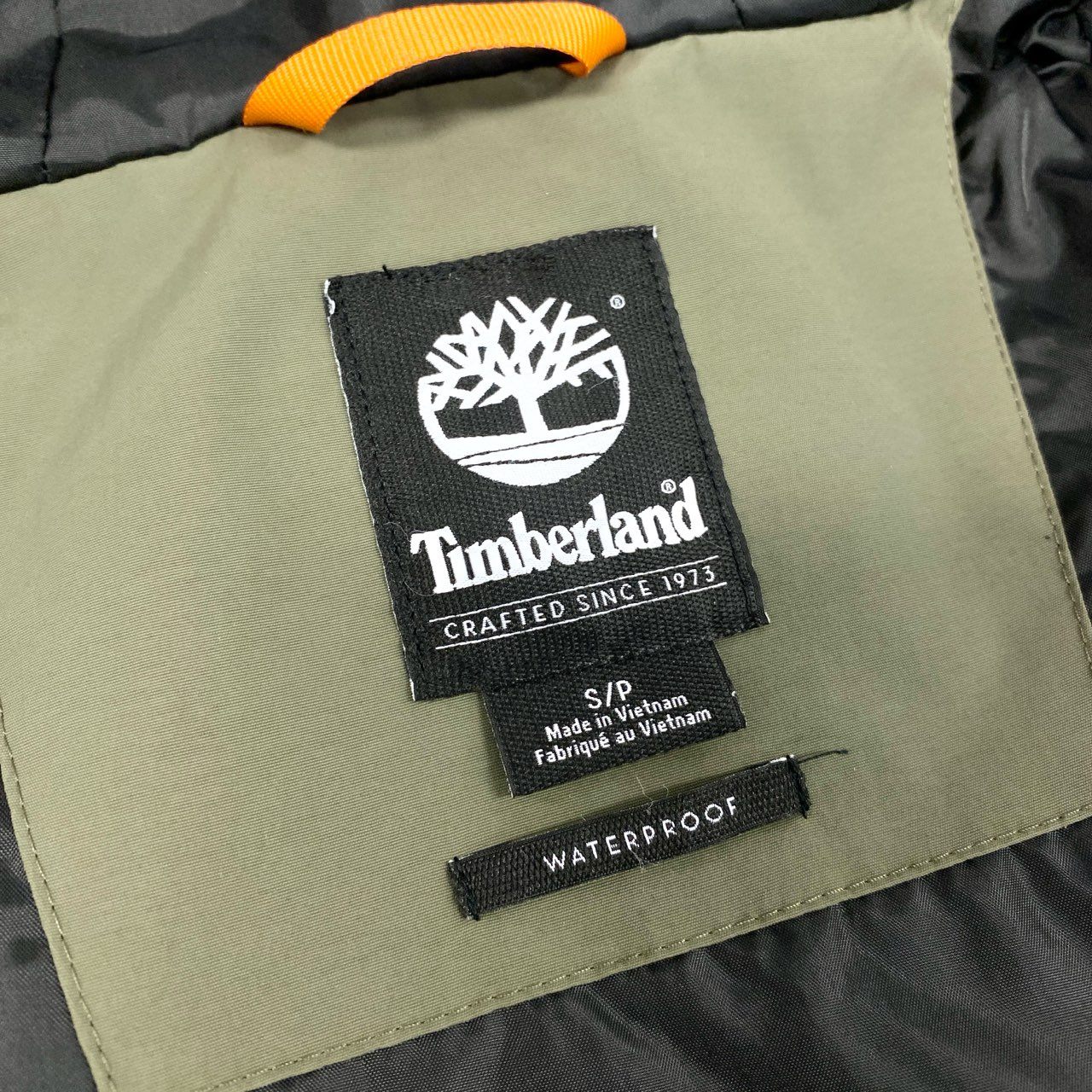 59h28 Timberland ティンバーランド WATER PROOF レインウェア マウンテン ガイド ジャケット ロゴワッペン スノボ TB0A2ADZ S 170 カーキ ブラック ナイロン メンズo07t