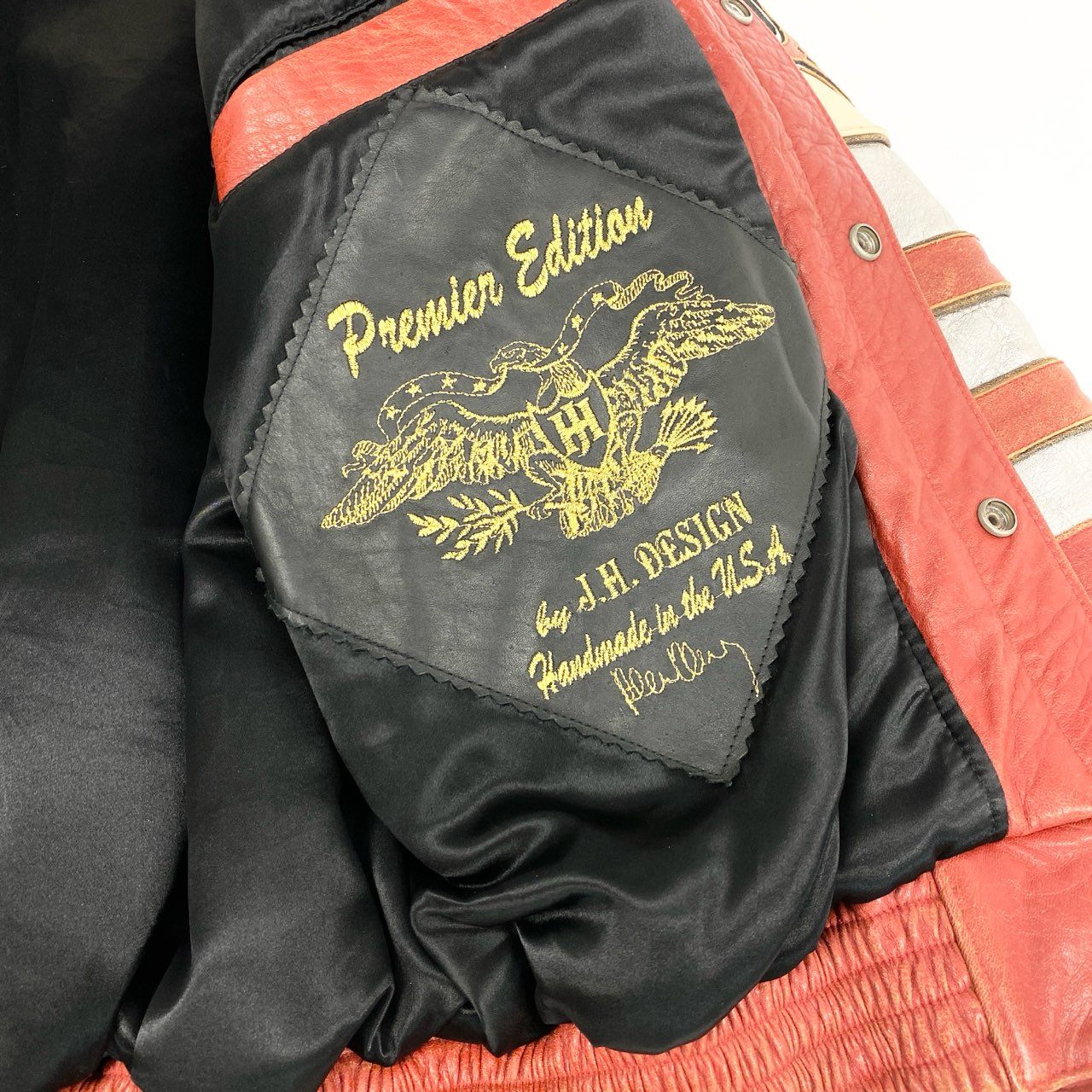 55h28 JEFF HAMILTON ジェフハミルトン NBA CHICAGO BULLS シカゴブルズ 3ピート記念 スタジャン レザージャケット 革ジャン ブルゾン USA製 Mサイズ レッド LEATHER メンズo07t