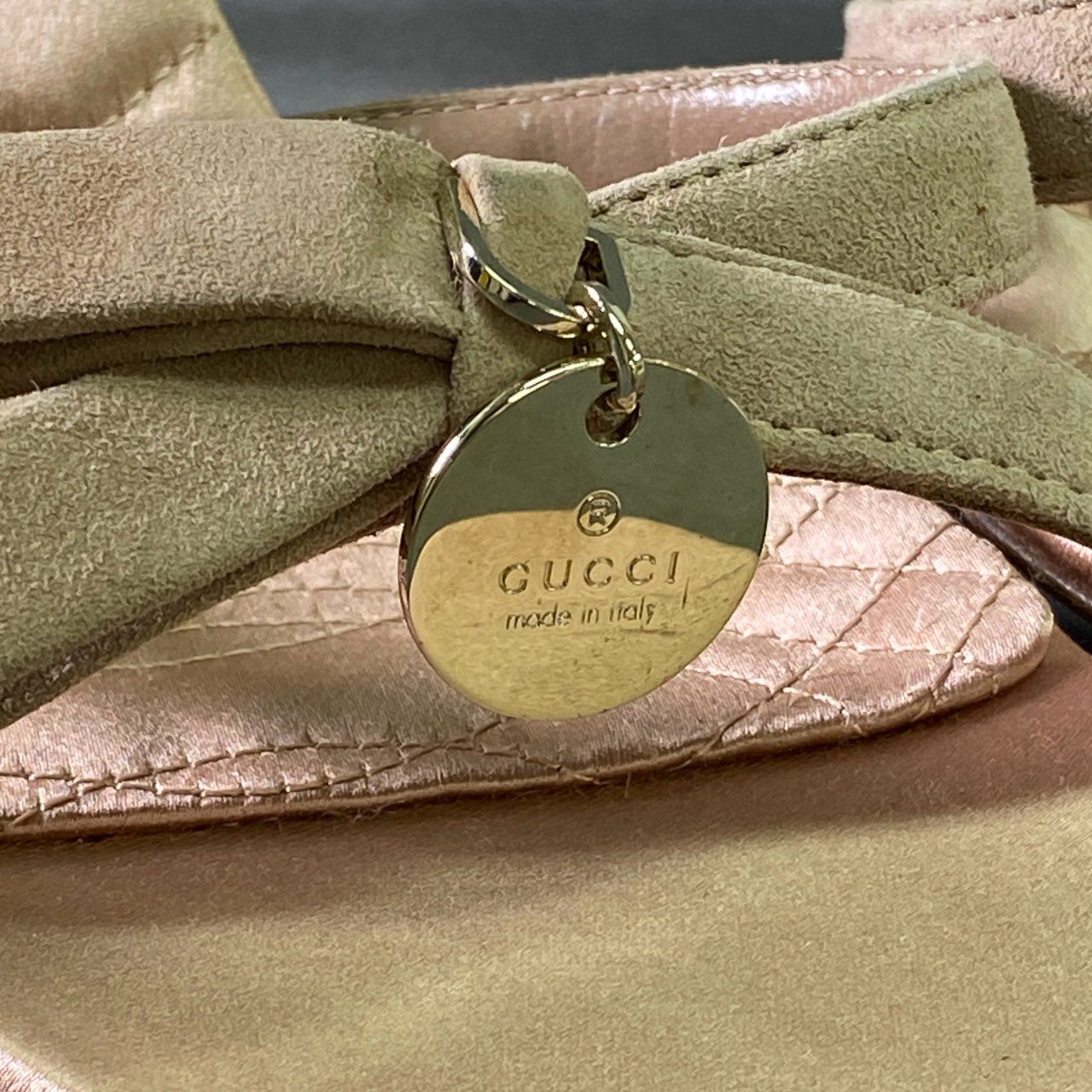 4l19 GUCCI グッチ メタルチャーム スエードレザー リボンサンダル 35 1/2 ピンク Leather イタリア製 シューズ パンプス 靴 夏