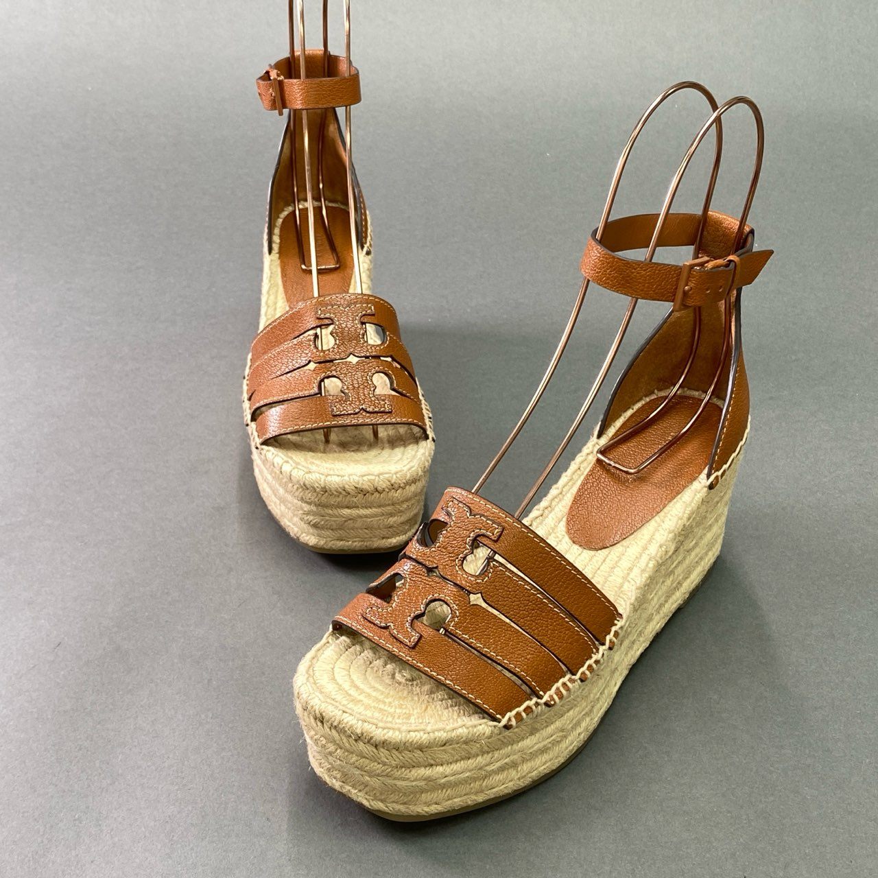 2k11 《極美品》 TORY BURCH トリーバーチ BOURBON 200 ウェッジソール レザーサンダル 154464 6 約23cm ブラウン シューズ イタリア製 箱付き